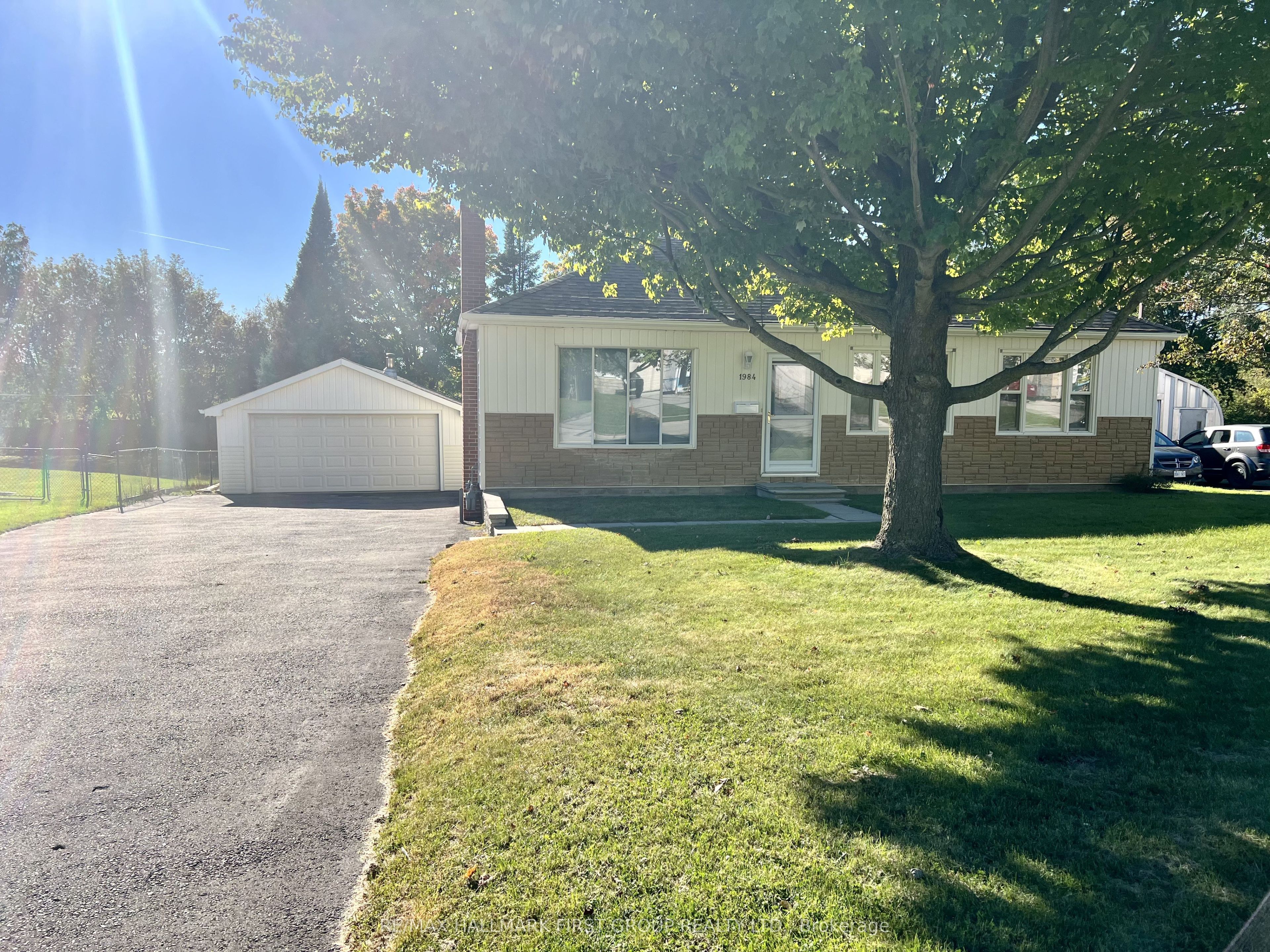 1984 Glendale Drive, Pickering 3