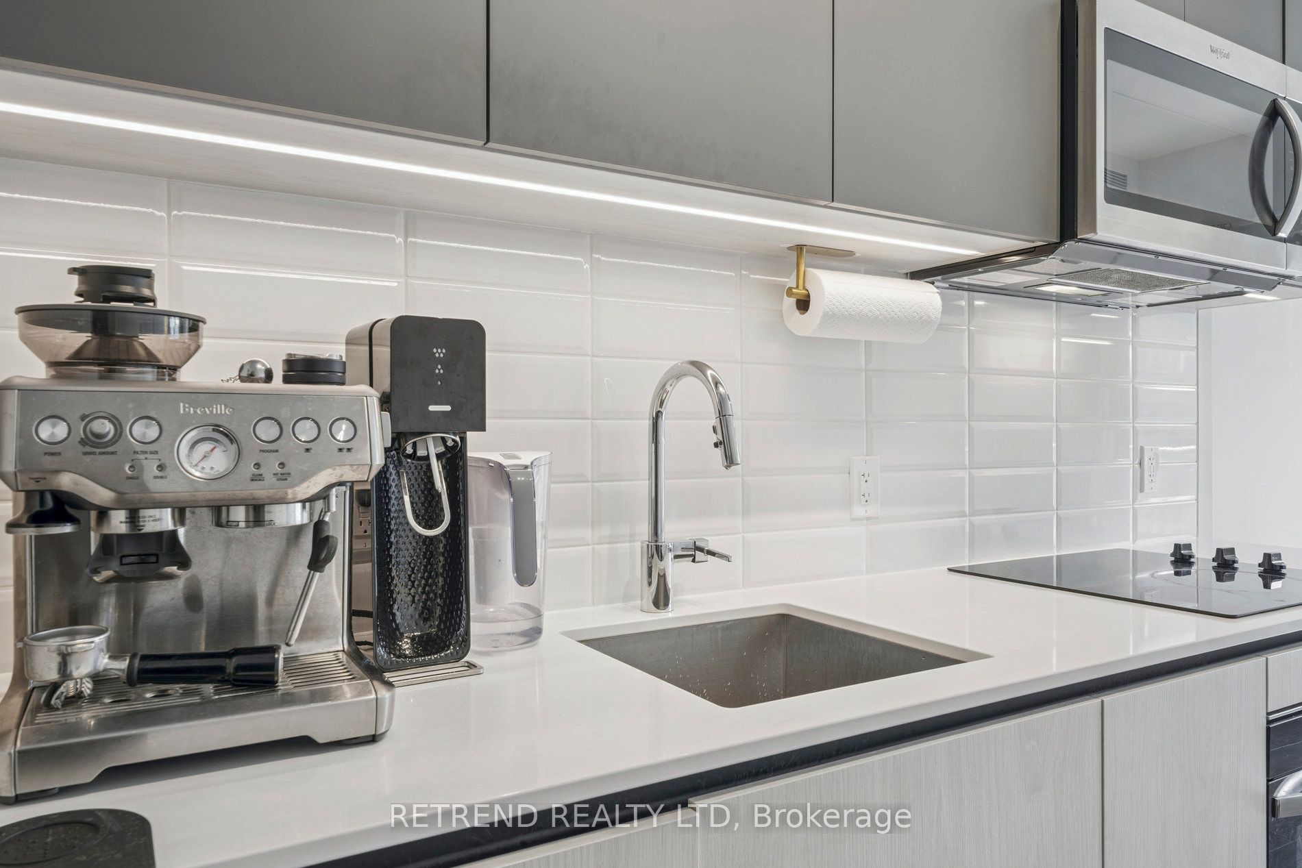 Unit 714 - 150 Logan Avenue, Toronto 4