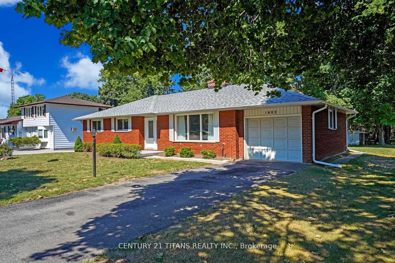 1602 Hwy 2 N, Clarington 1