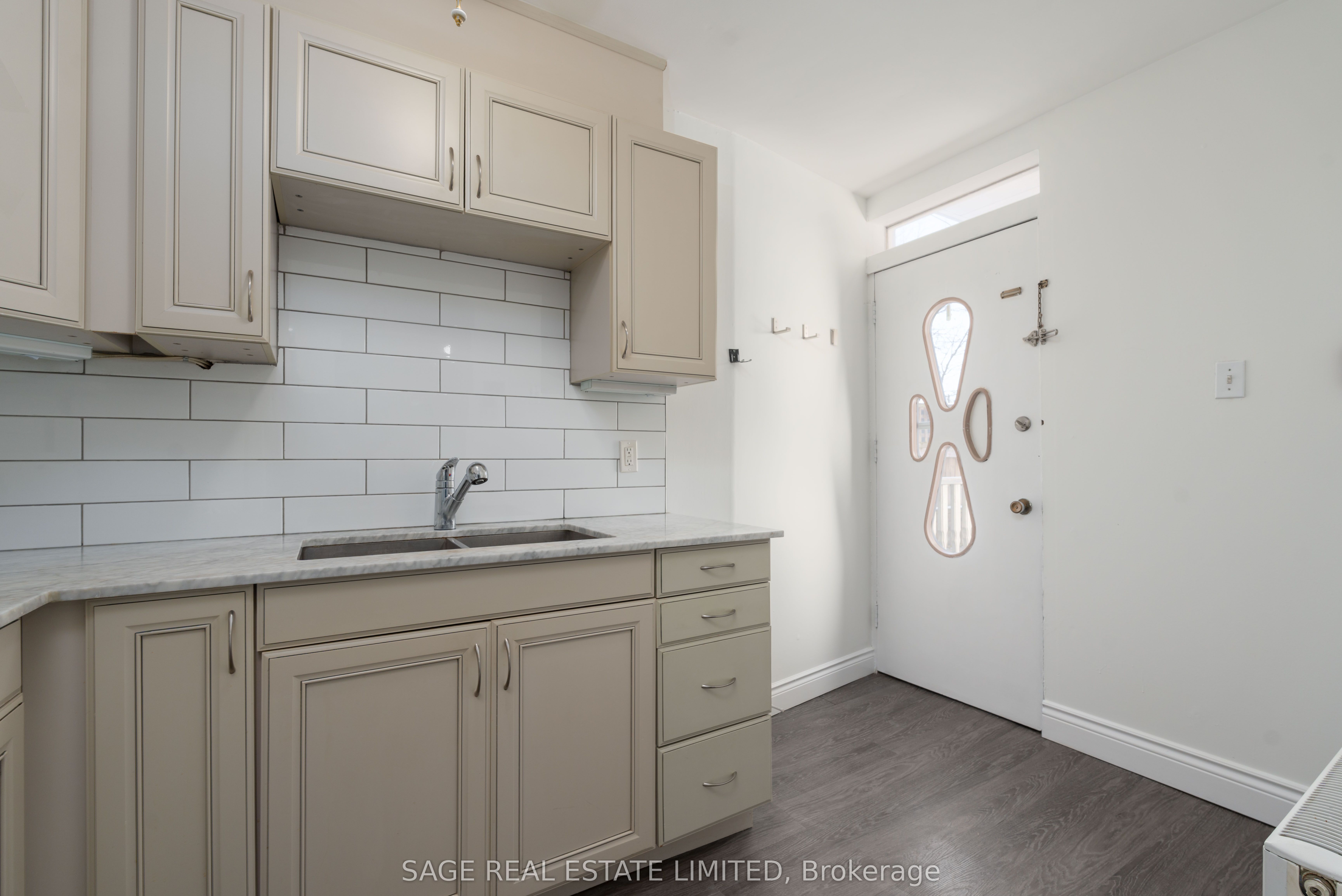 Unit 1B - 8 Brookmount Road, Toronto 2