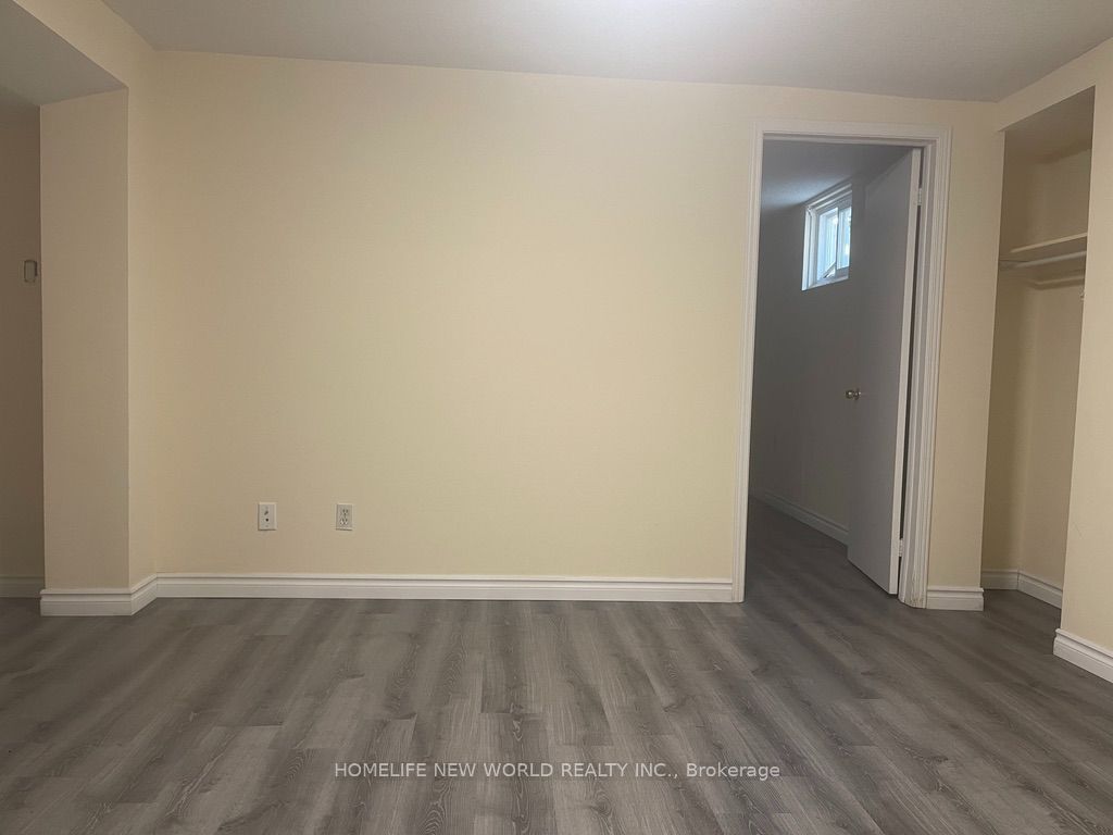 Unit bsmt - 53 Terryhill Crescent, Scarborough 4