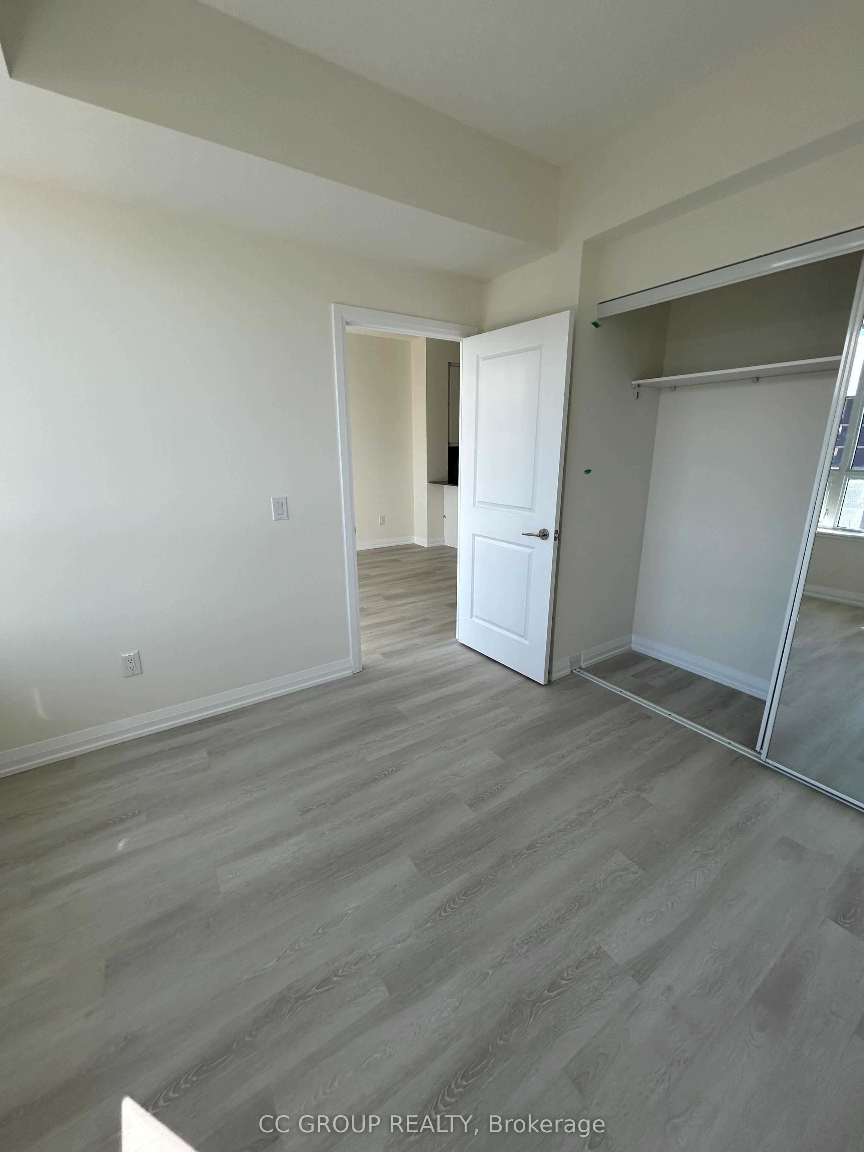 Unit 1423 - 3270 Sheppard Avenue E, Scarborough 5