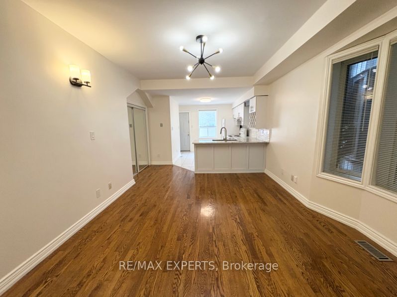 Unit MAIN - 721 Carlaw Avenue, Toronto 2