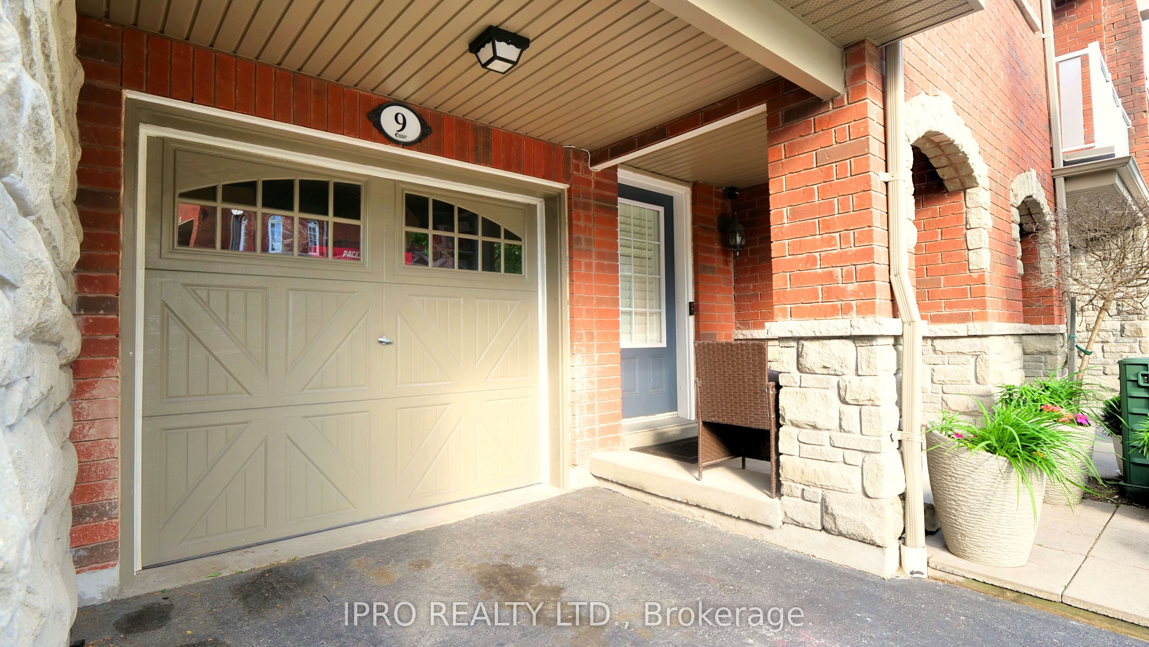 9 1701 Finch Ave, Pickering, Ontario L1B0V7 For Sale HouseSigma