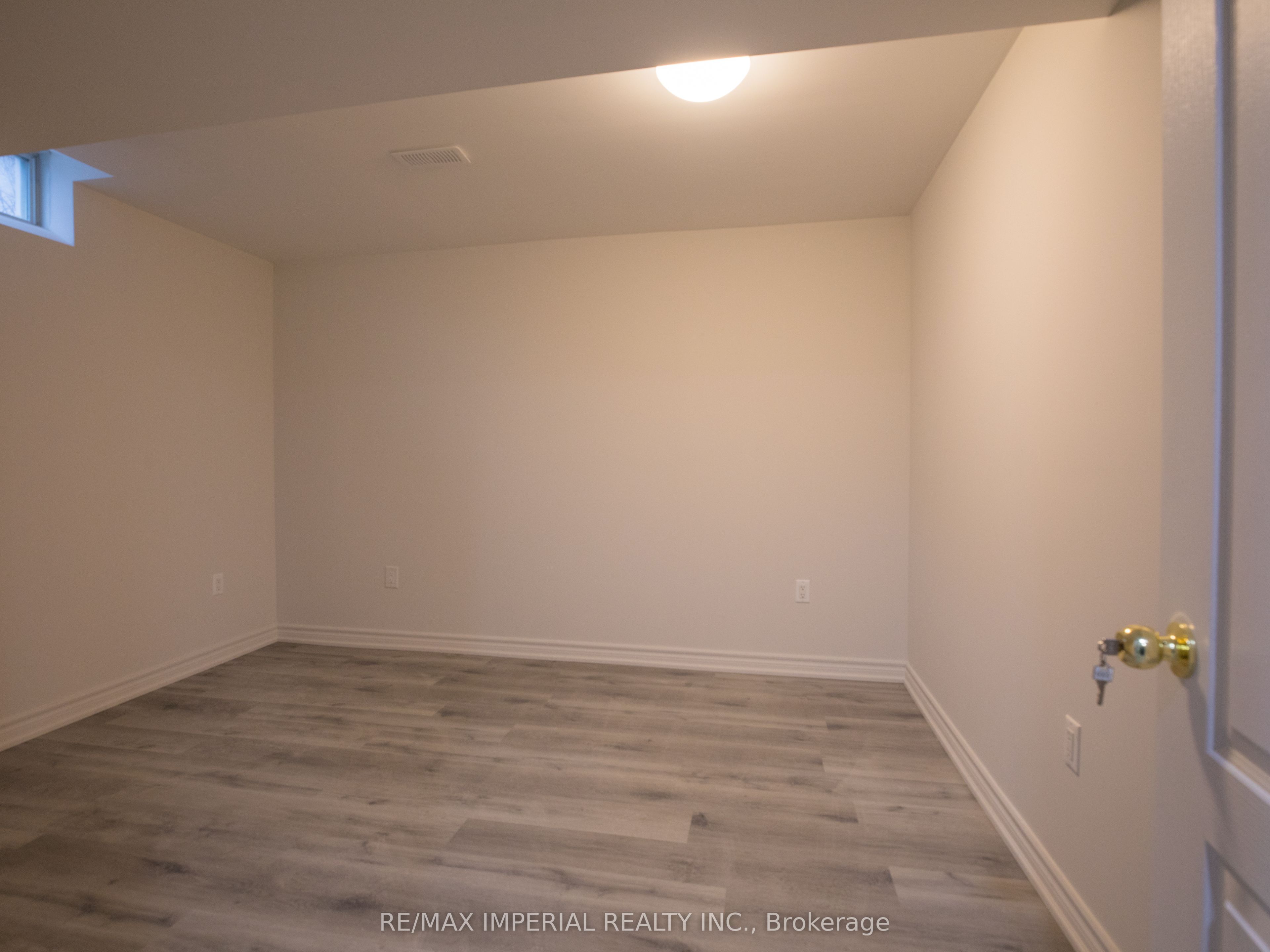 Unit Bsmt - 8 Harlequin Court, Richmond Hill 5