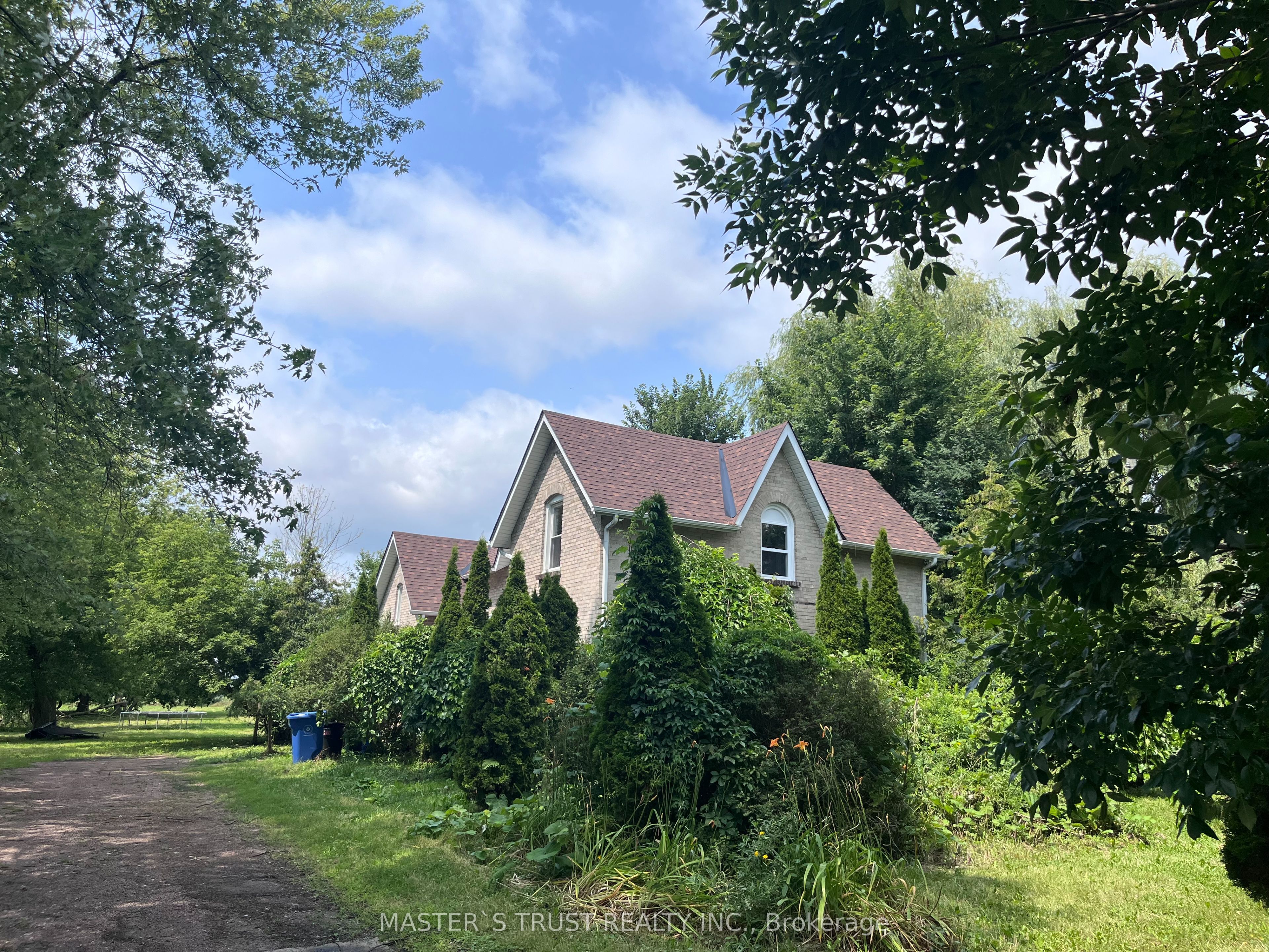 22156 Leslie Street, East Gwillimbury 2