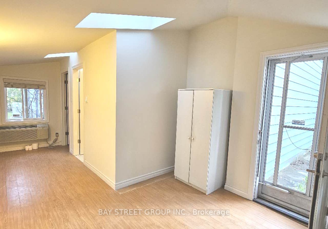 Unit N-Side - 36 Grandview Avenue, Markham 5