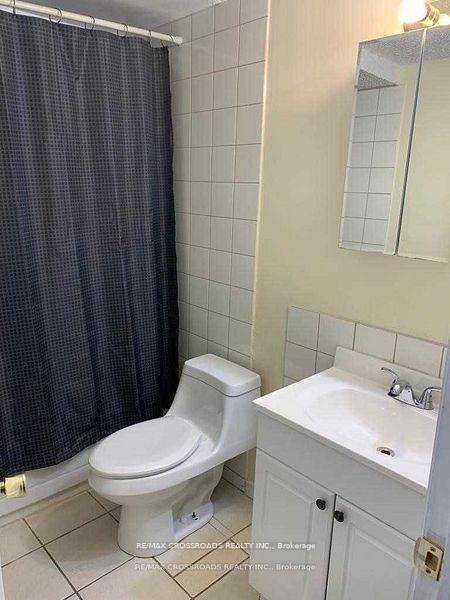 Unit Bsmt - 1 Royal Gala Crescent, Richmond Hill 4