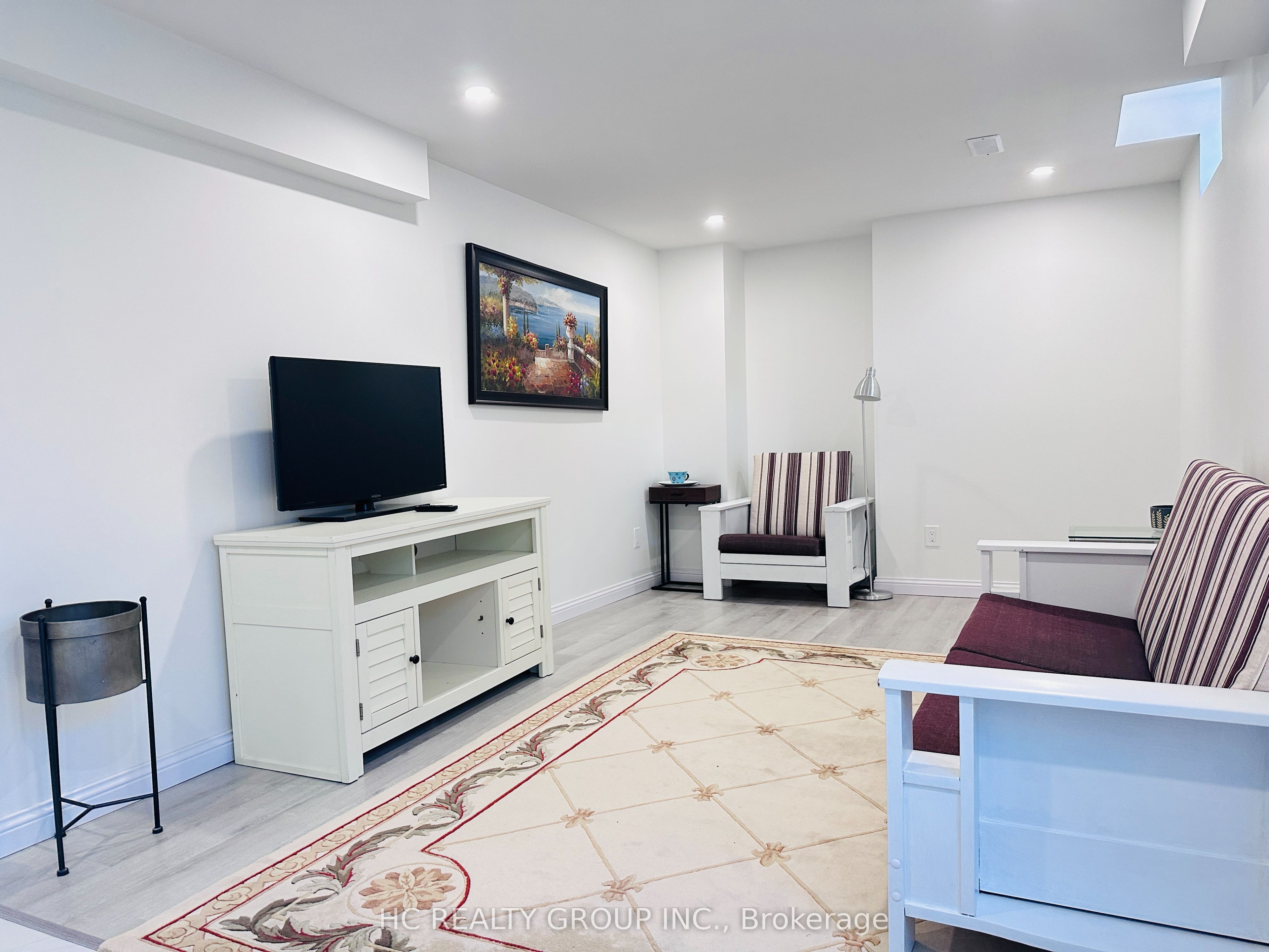 Unit Bsmt Apt B - 68 Marbrook Street, Richmond Hill 4