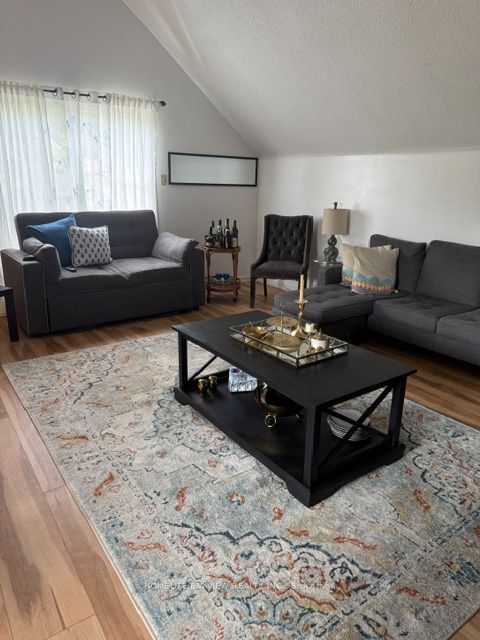 Unit 2nd Floor - 539 Elgin Mills Road W, Richmond Hill 4