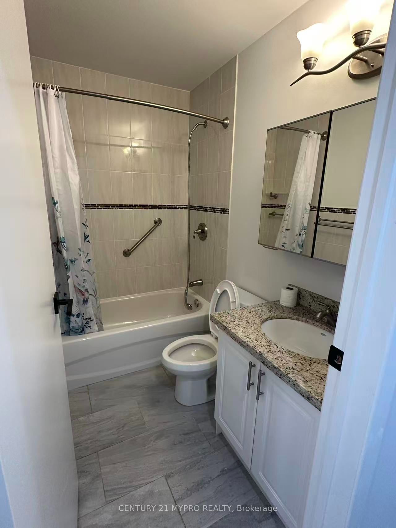Unit Upper - 5 Chant Crescent, Markham 4