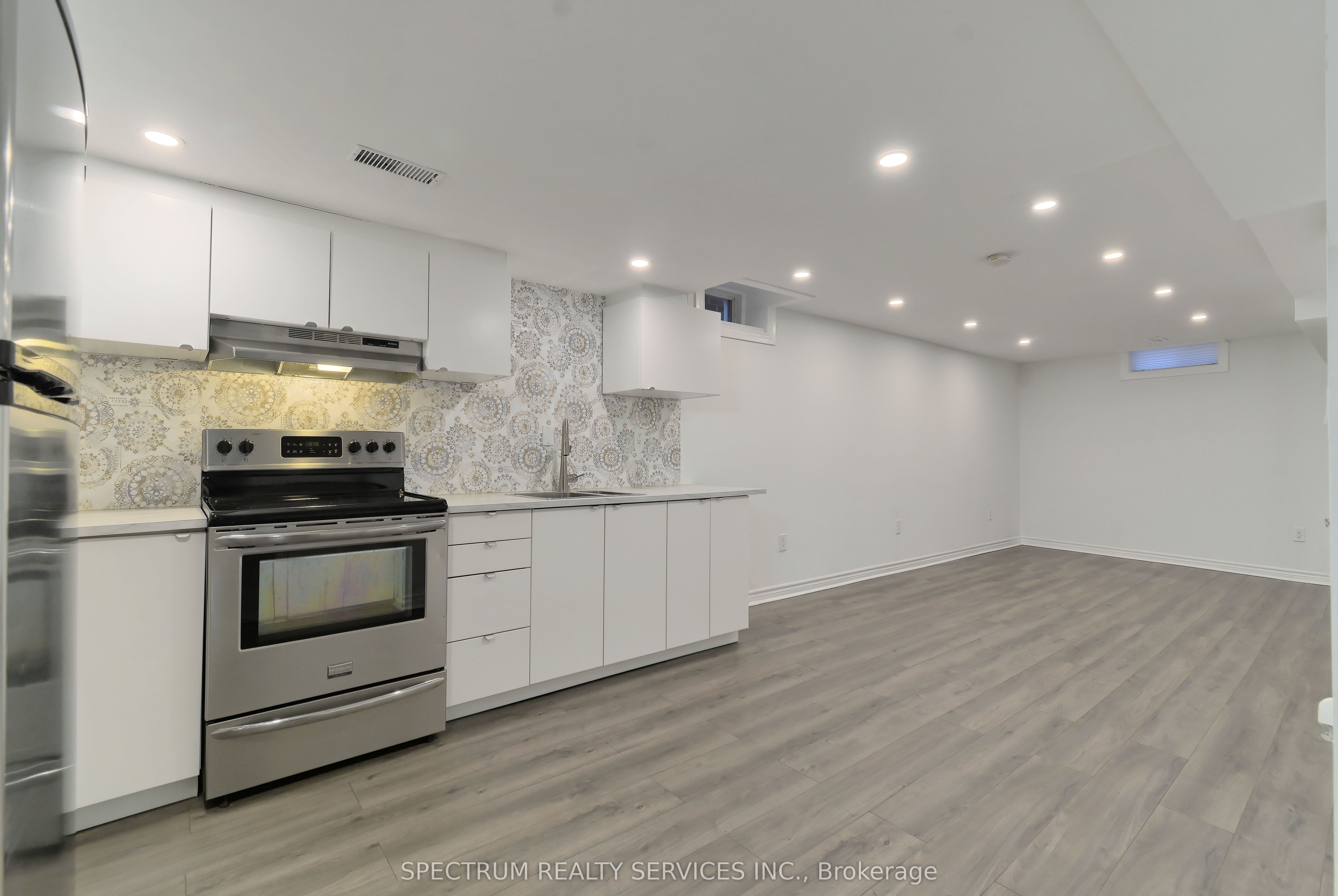 Unit Bsmt - 22 Lanterna Crescent, Vaughan 5