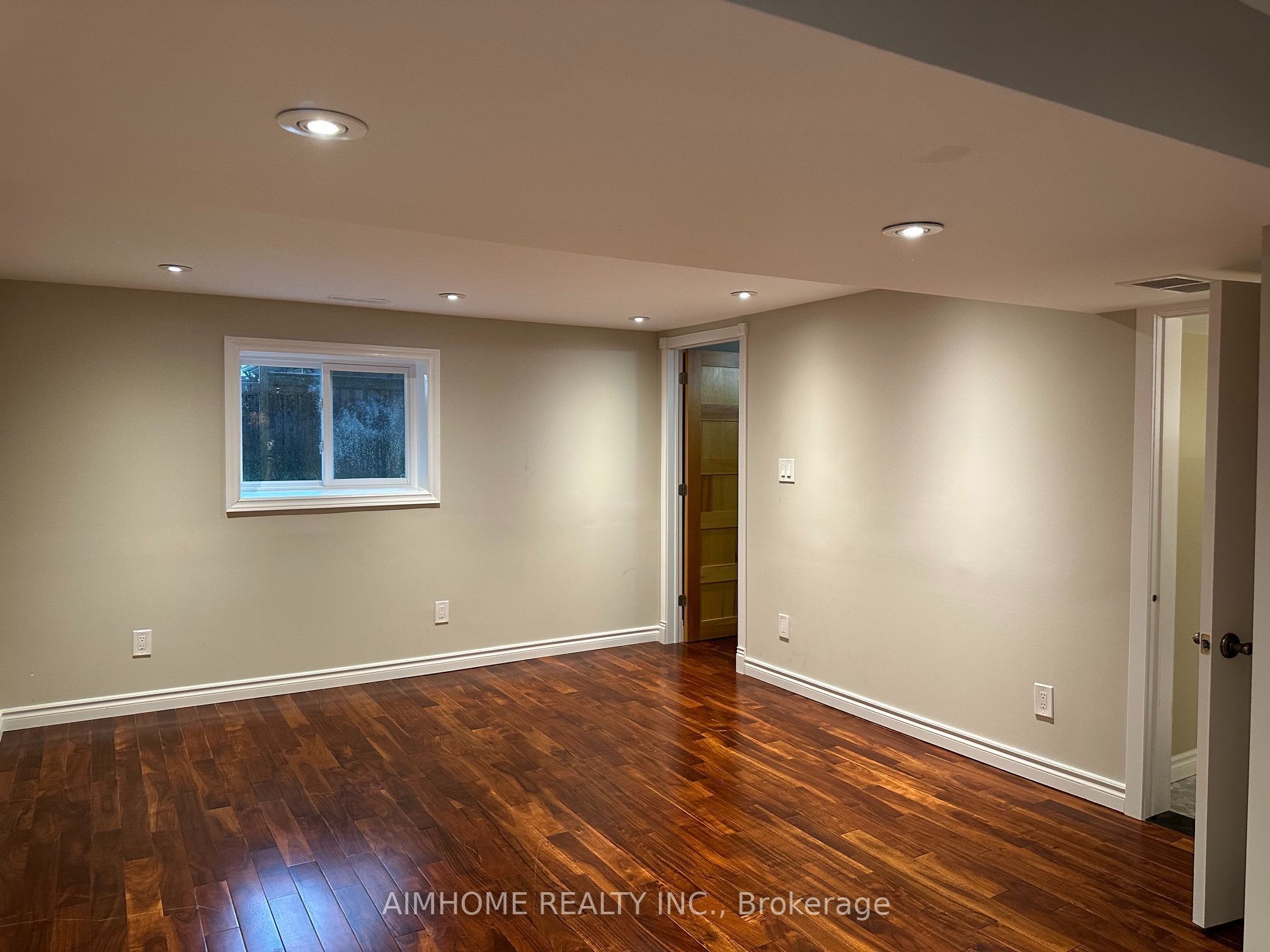 Unit Apartment - 35 Royal Orchard Unit Boulevard, Markham 2