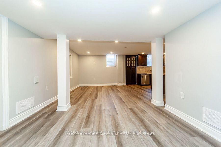Unit Basement Apartment - 83 Ampezzo Avenue, Vaughan 4