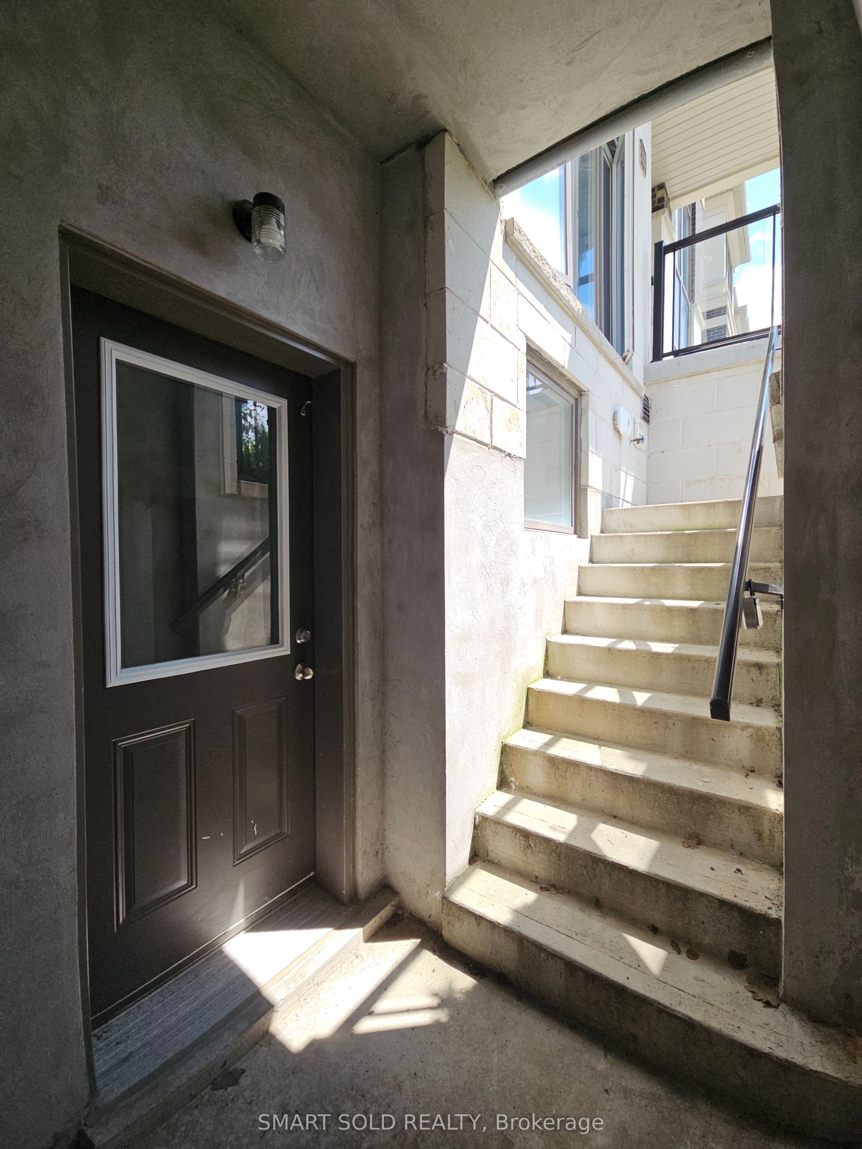 Unit Lower - 38 Wuhan Lane, Markham 3