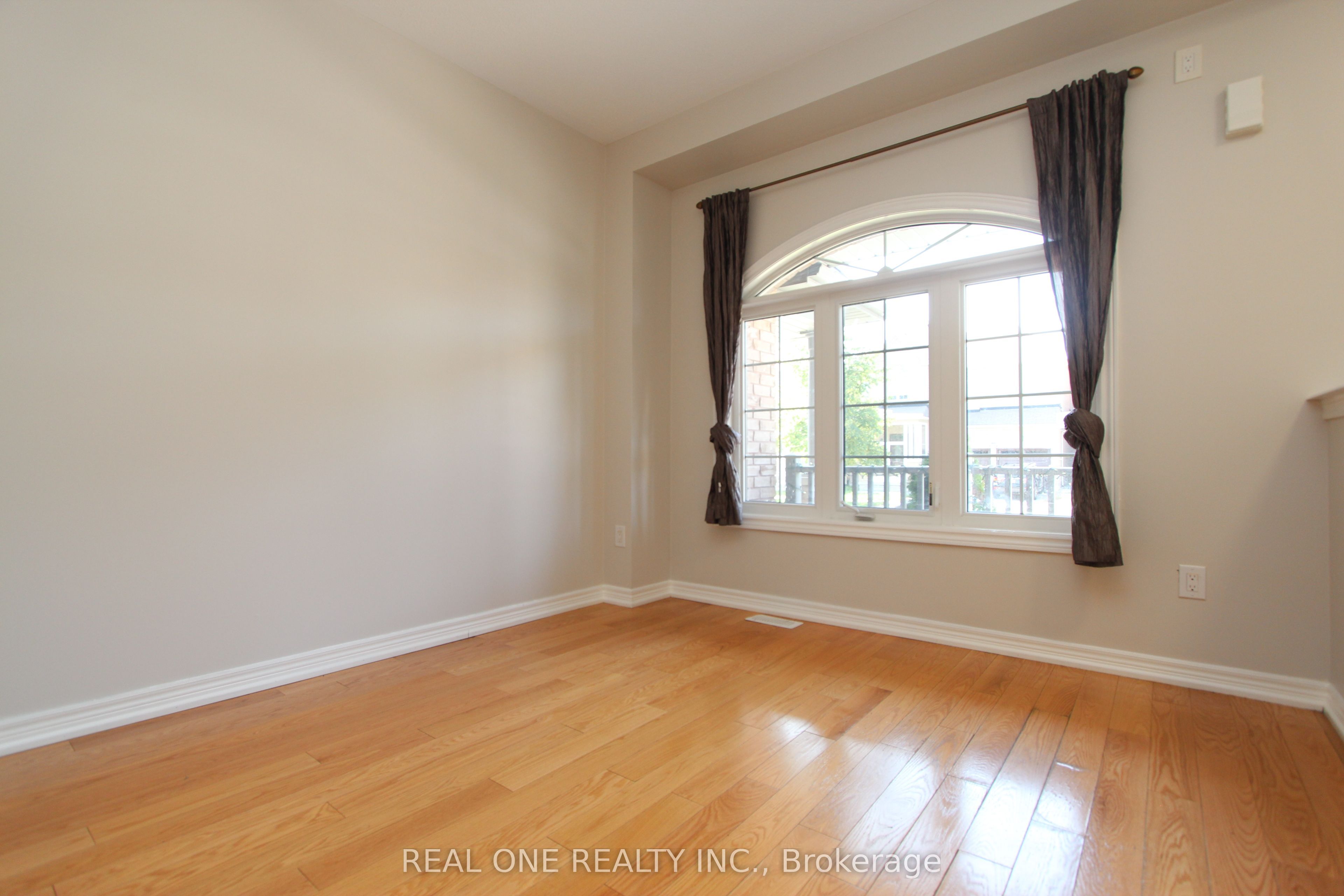 87 Hammersly Boulevard, Markham 3