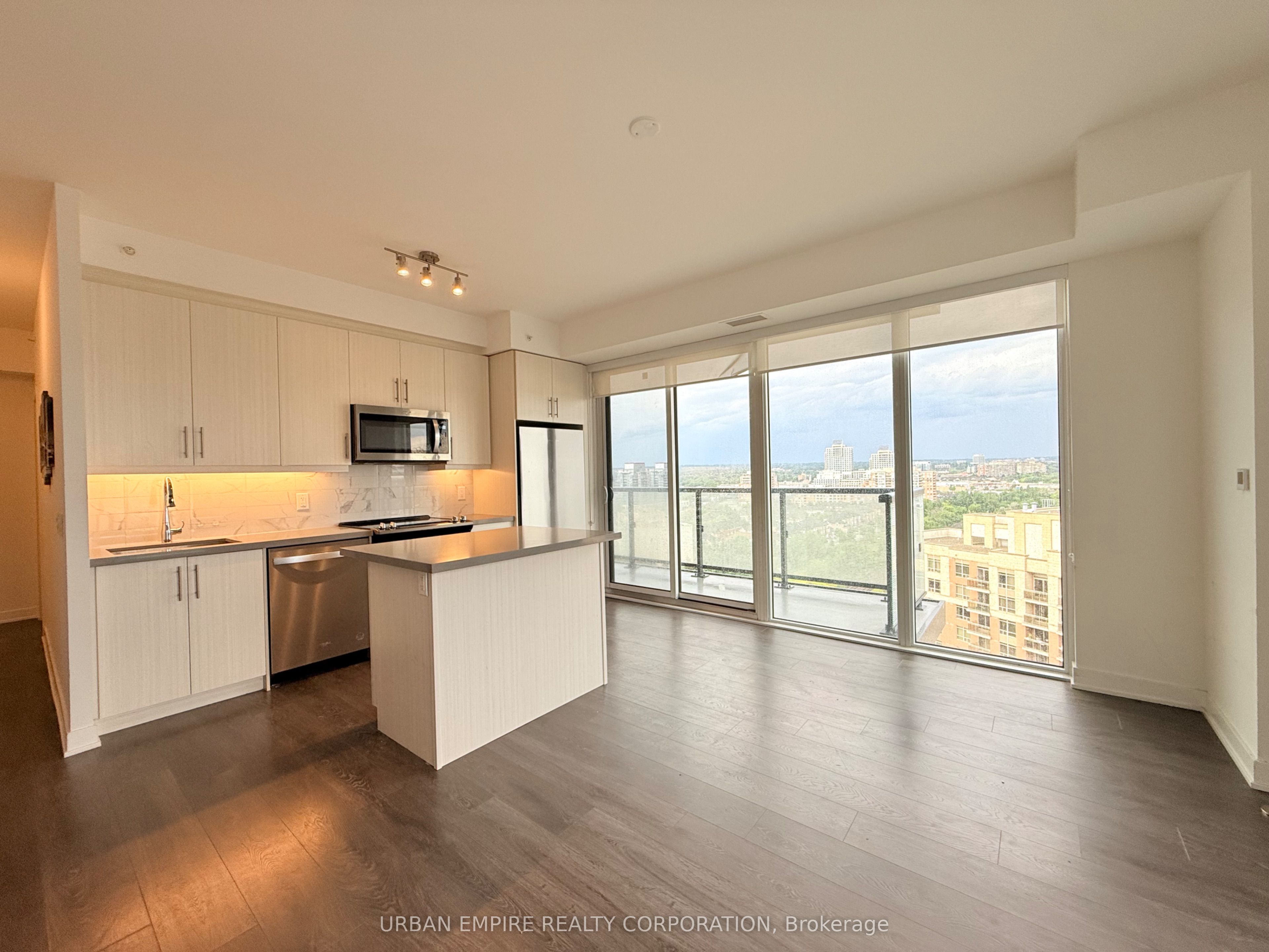 Unit 1704 - 85 Oneida Crescent, Richmond Hill 2