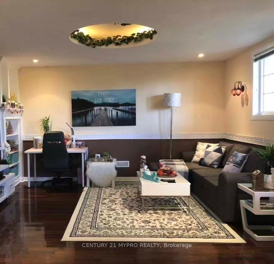 Unit Bsmnt - 673 Society Crescent, Newmarket 3