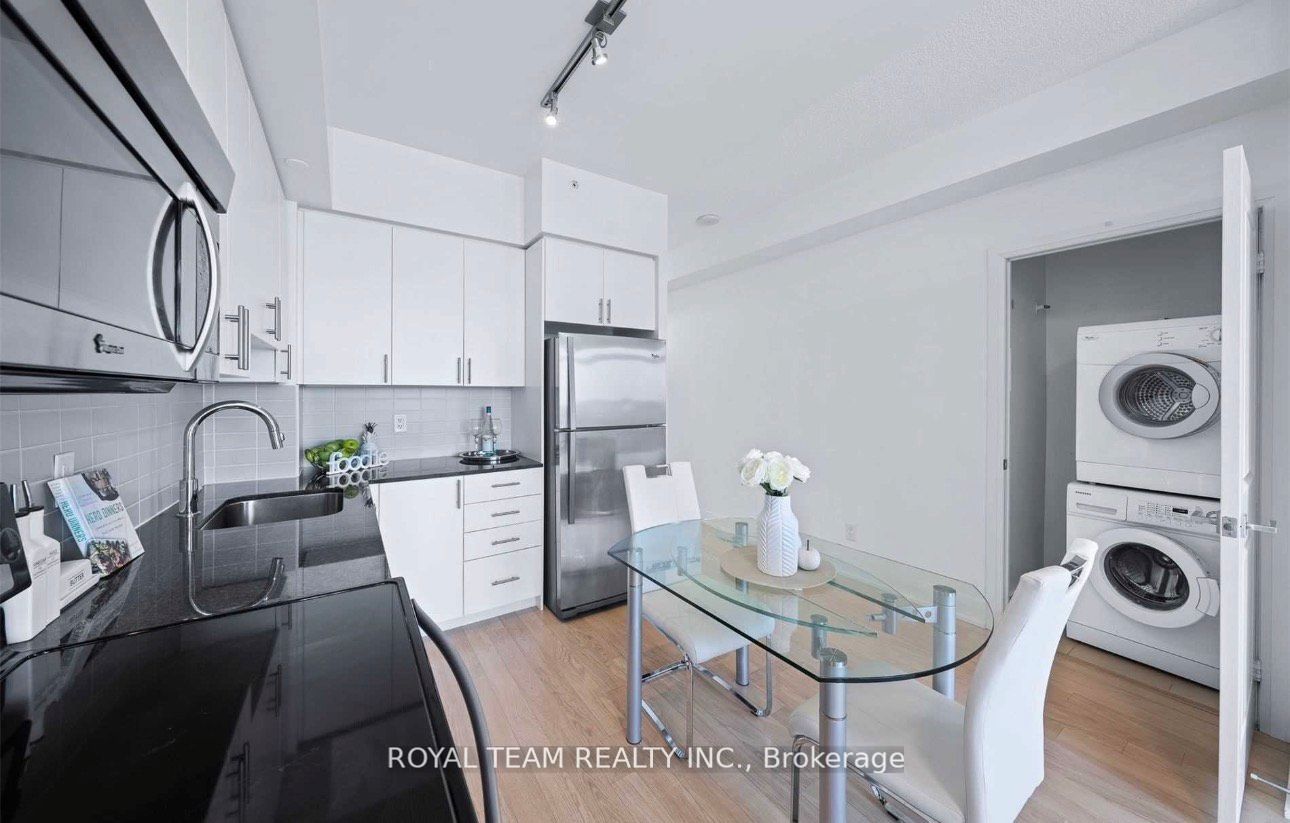 Unit 1014 - 85 Park Road N, Vaughan 4