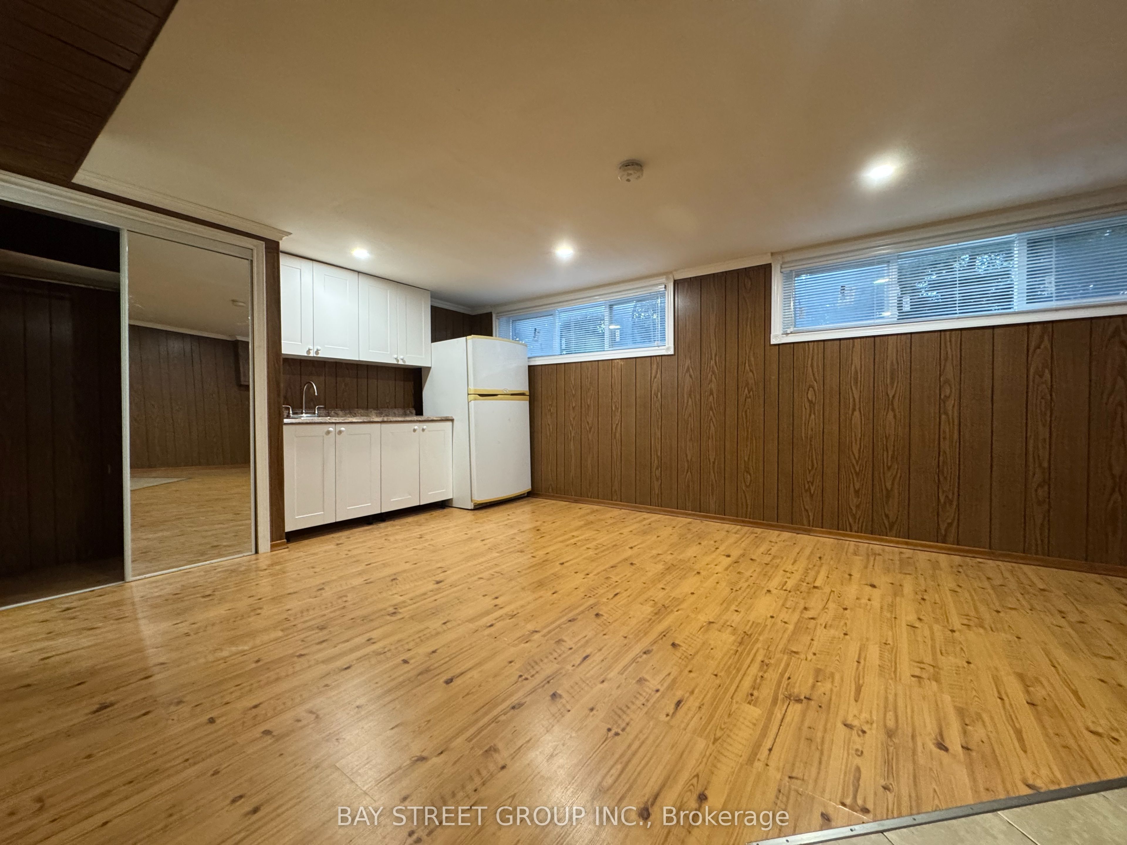 Unit bsmt - 324 Elmwood Avenue, Richmond Hill 5