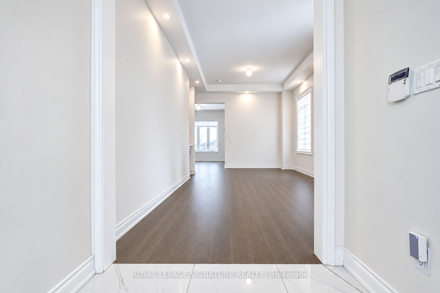 71 Maple Fields Circle, Aurora 3