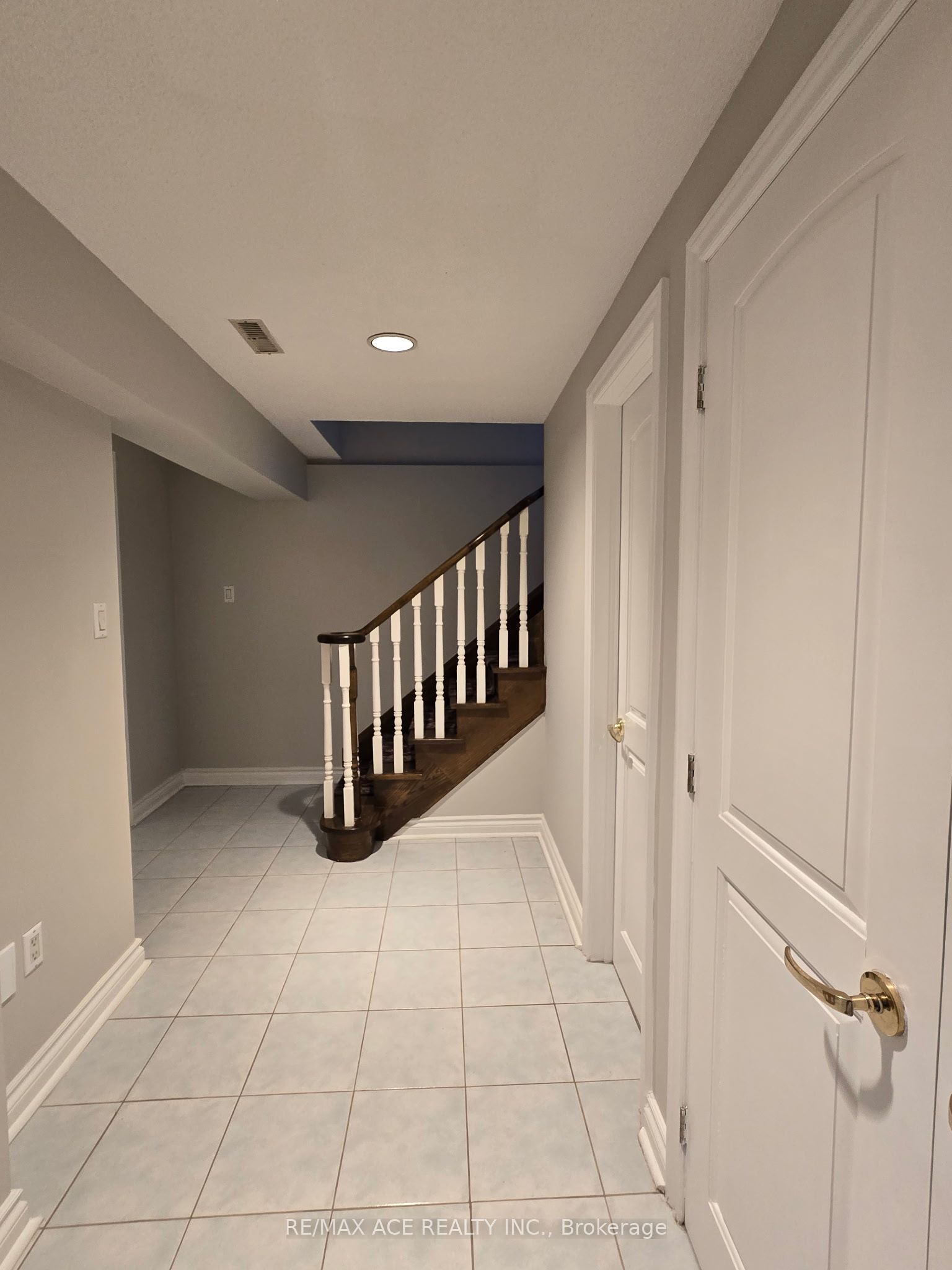 Unit BSMT - 25 Pilkington Crescent, Vaughan 3