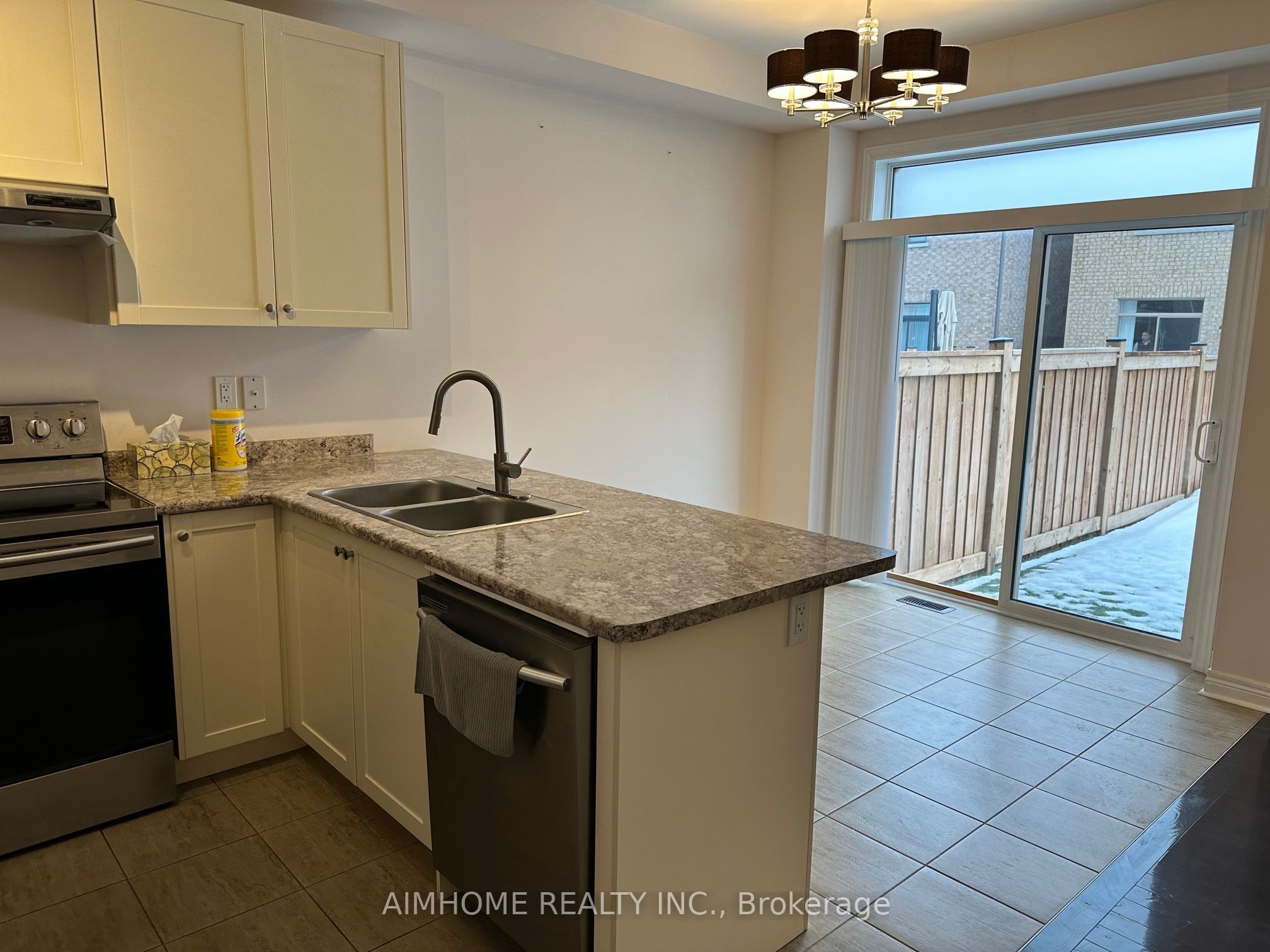 (Address not available), Whitchurch-Stouffville 3