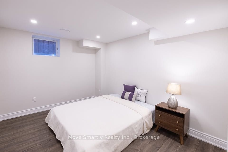 Unit Lower - 131 Bentwood Crescent, Vaughan 4