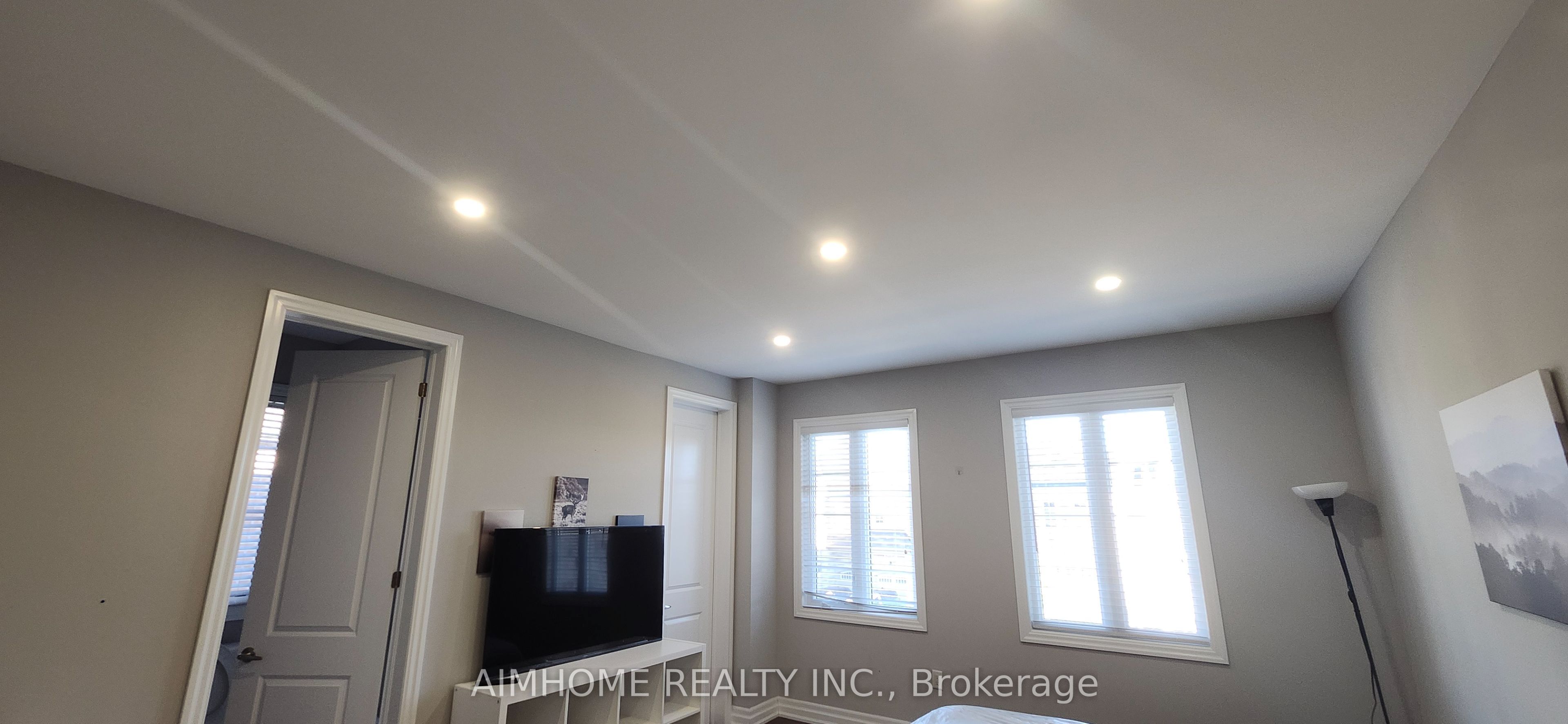 58 Major Crescent, Aurora 5