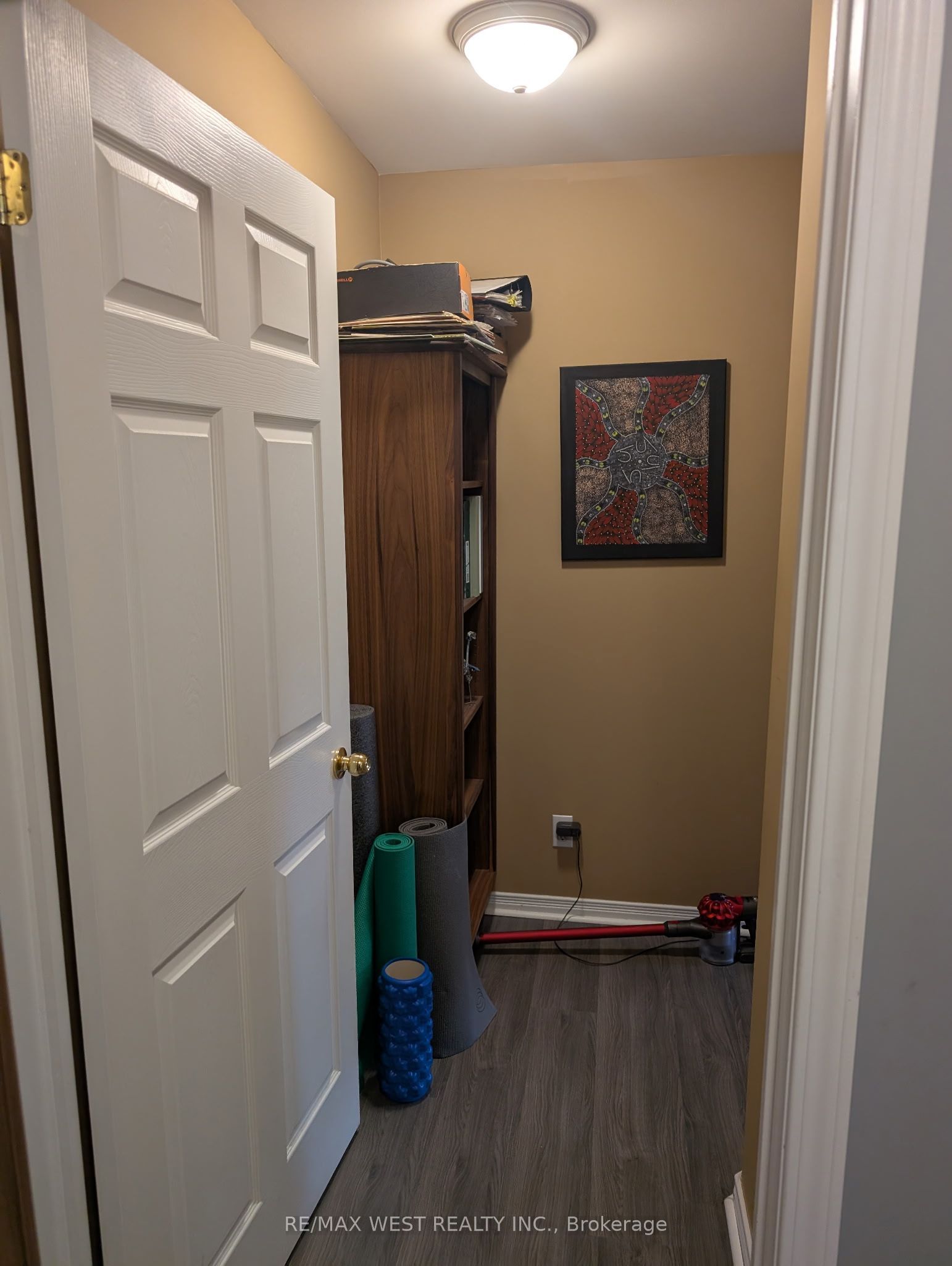 Unit 421 - 1 Maison Parc Court, Vaughan 3