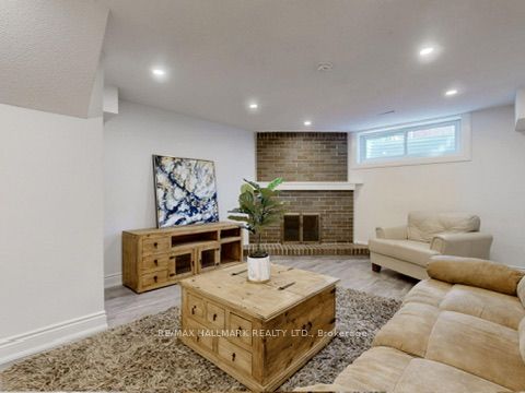 Unit Bsmt - 238 Rumble Avenue, Richmond Hill 3