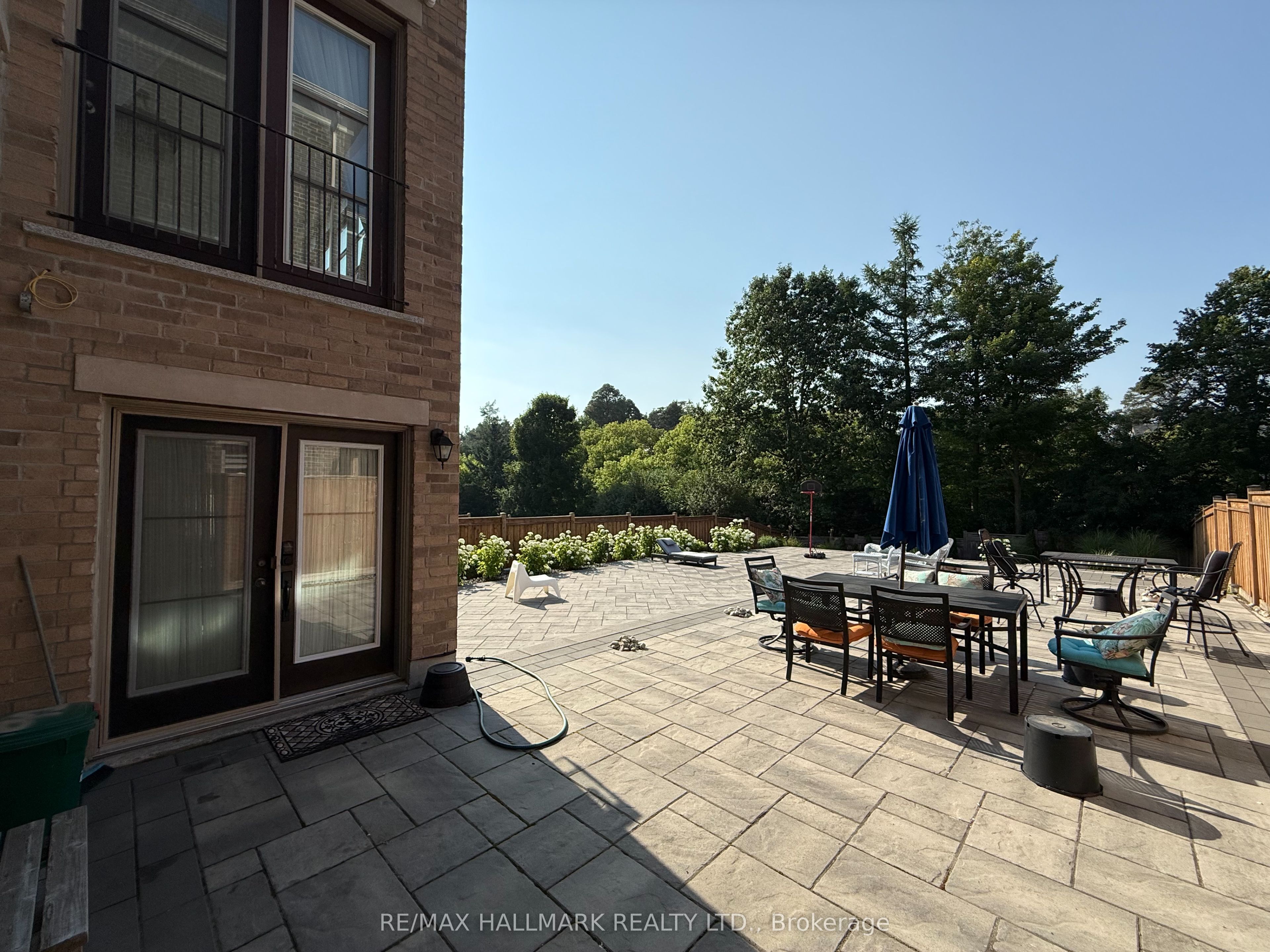 Unit Lower Level - 91 Glensteeple Trail, Aurora 5