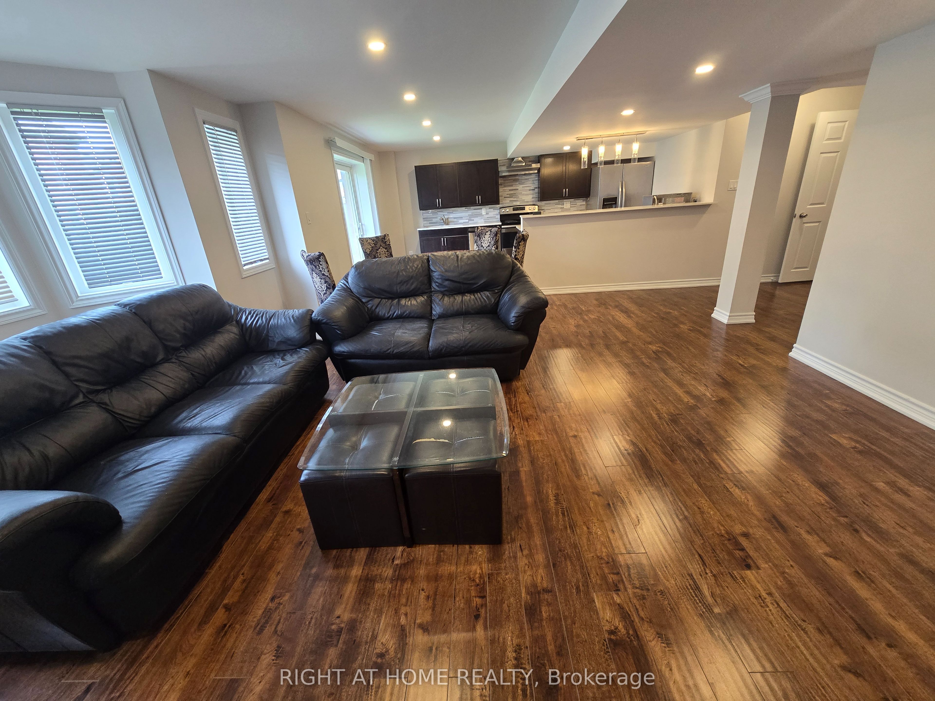 Unit Basement - 28 Philips View Crescent, Richmond Hill 4