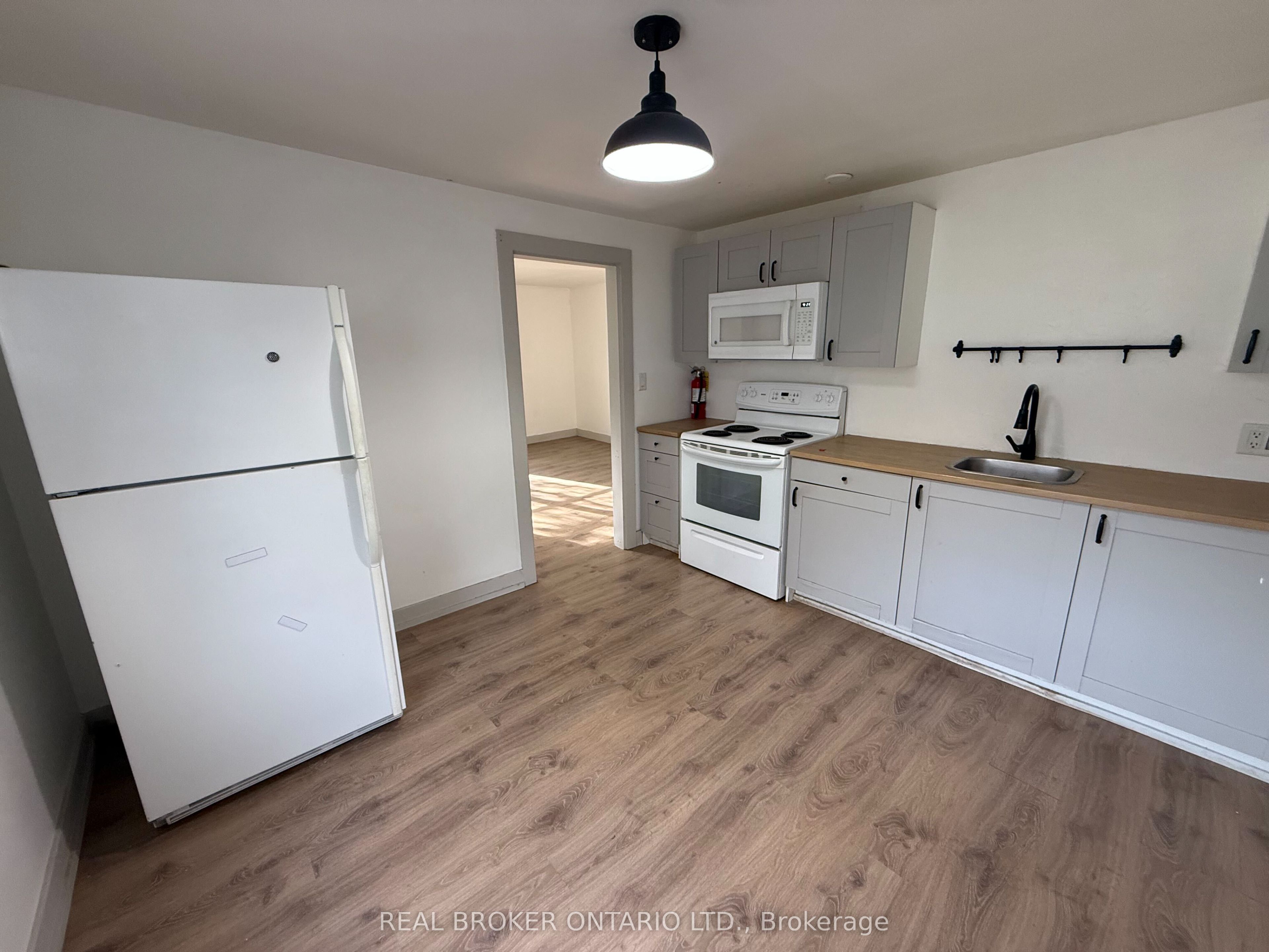 Unit Upper - 23 Second Street, New Tecumseth 4