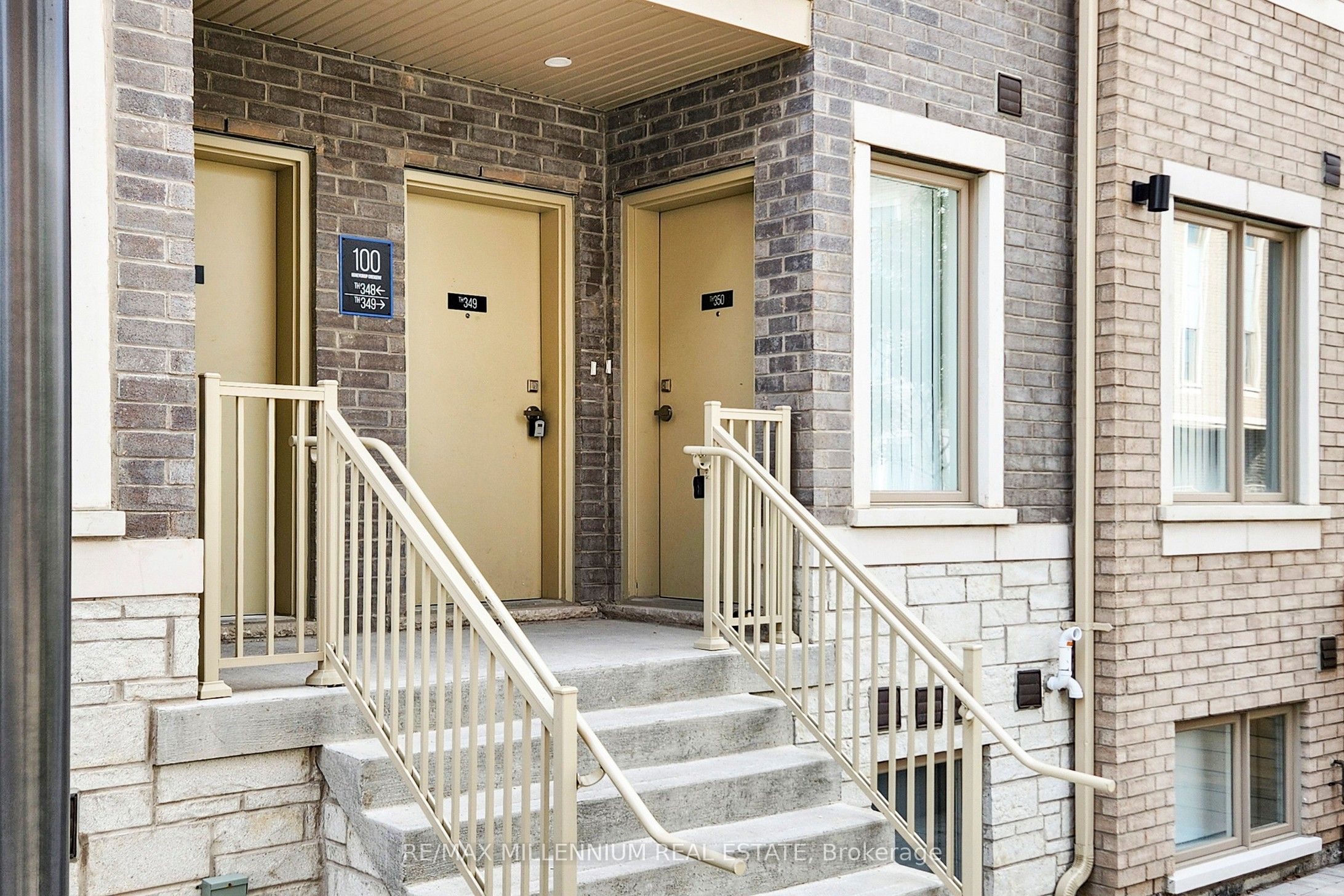 Unit 350 - 100 Honeycrisp Crescent, Vaughan 5