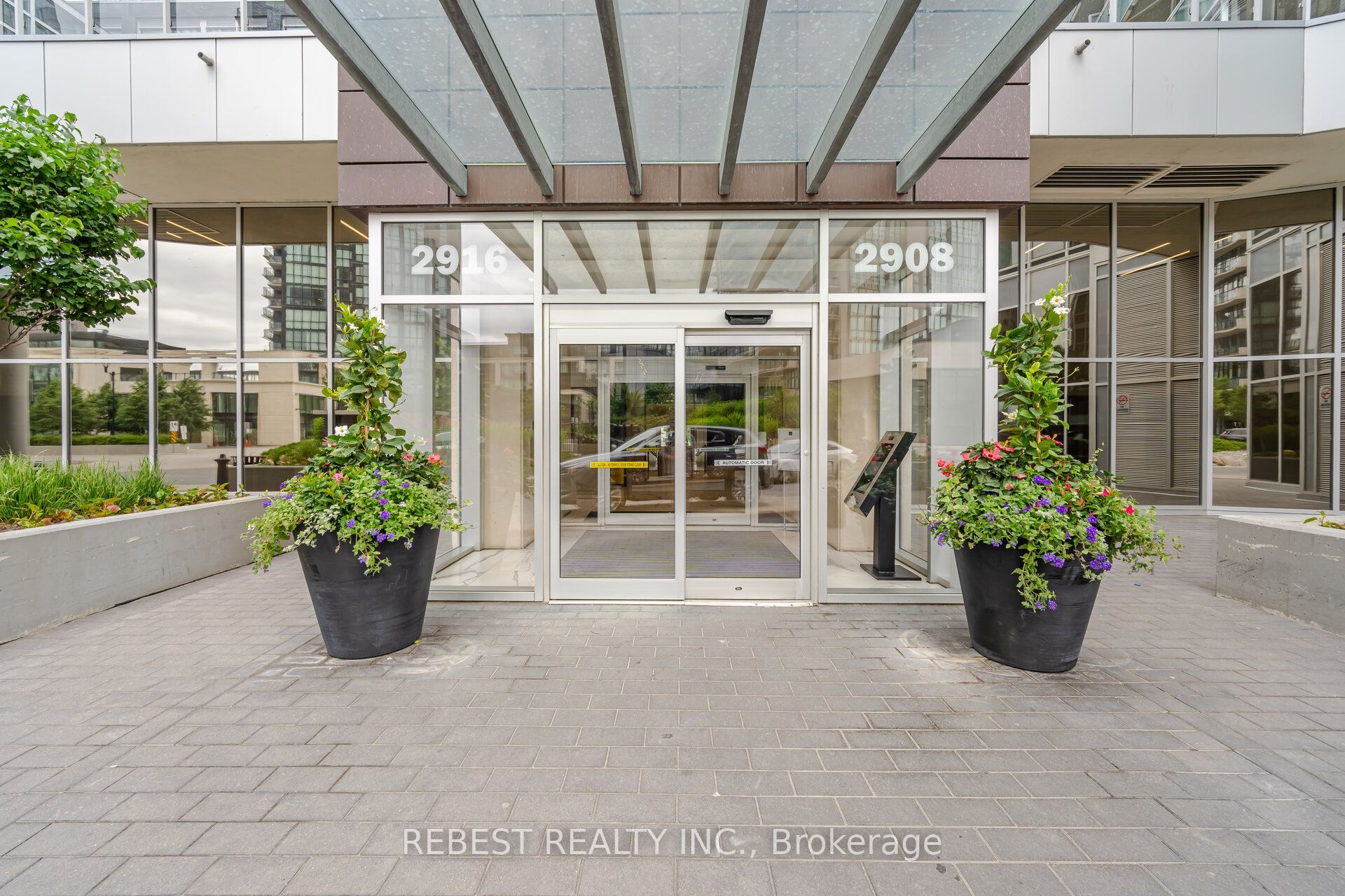 Unit 502 - 2916 Highway 7 Road, Vaughan 2