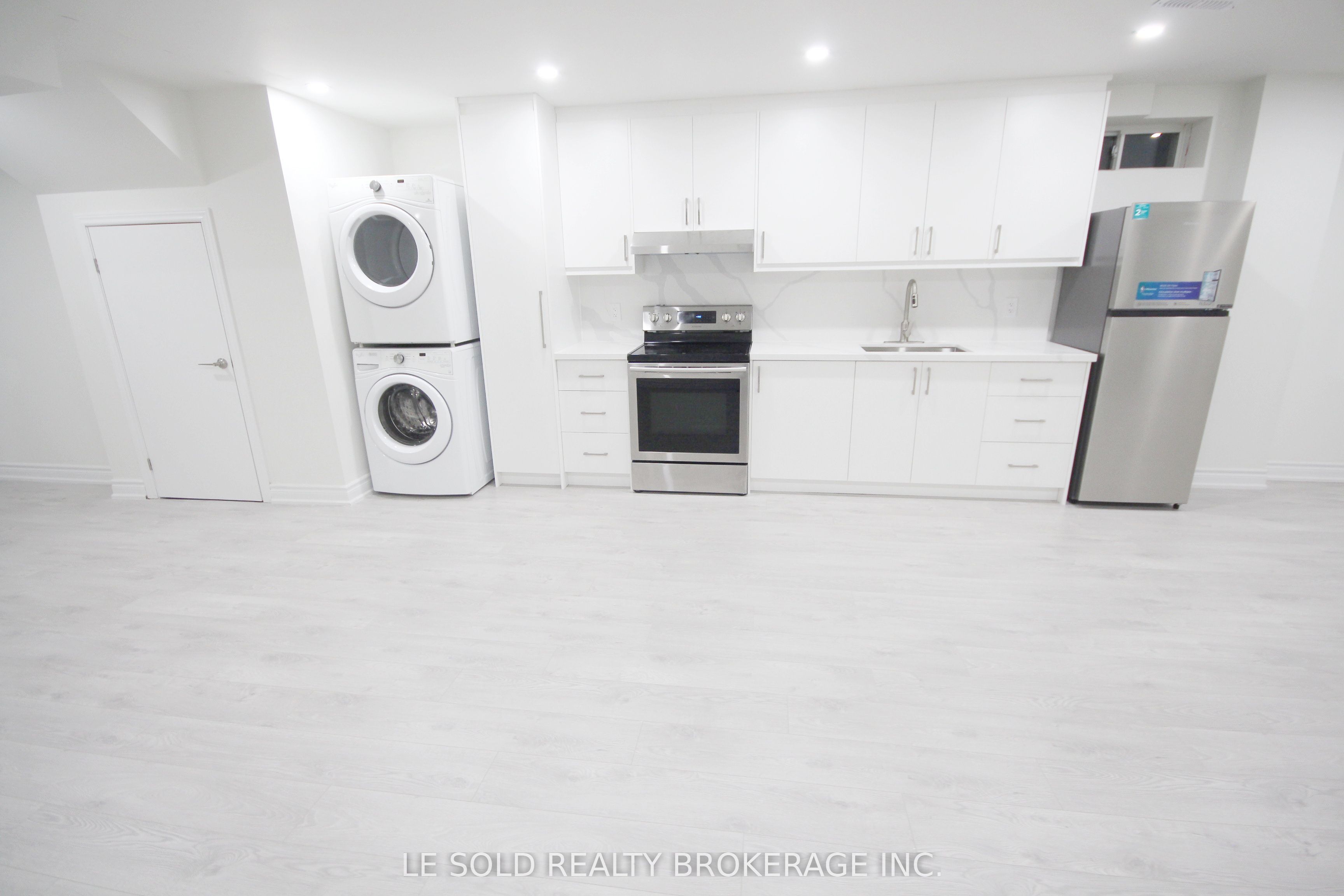 Unit Bsmt - 7 Pear Blossom Way, East Gwillimbury 5