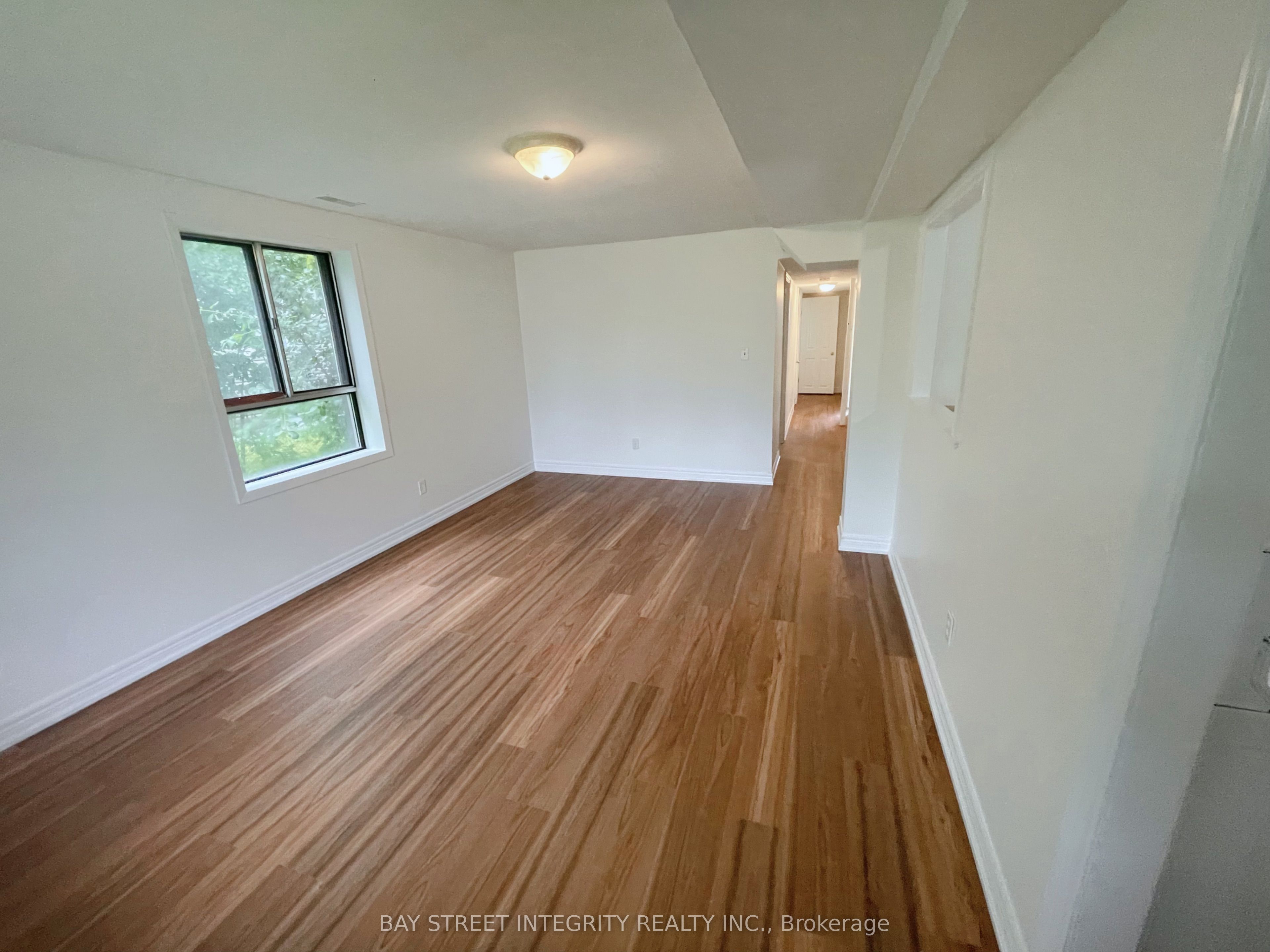 Unit Main floor - 320 Miami Drive, Georgina 5