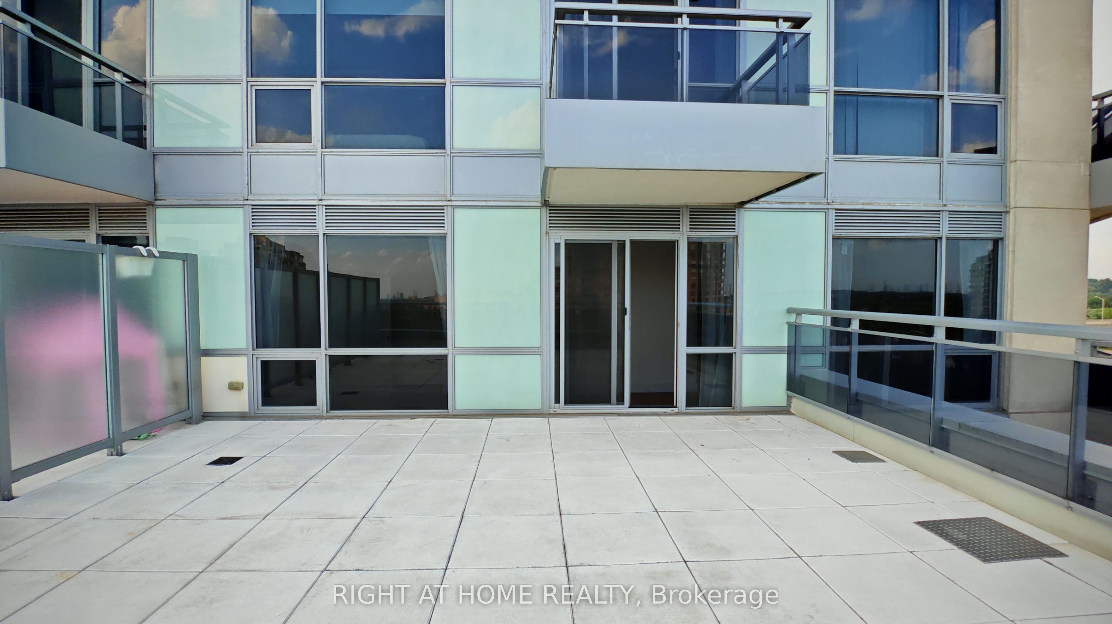 Unit 715 - 9199 Yonge Street, Richmond Hill 3