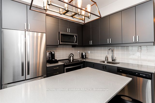 Unit LPH16 - 7895 Jane Street, Vaughan 5