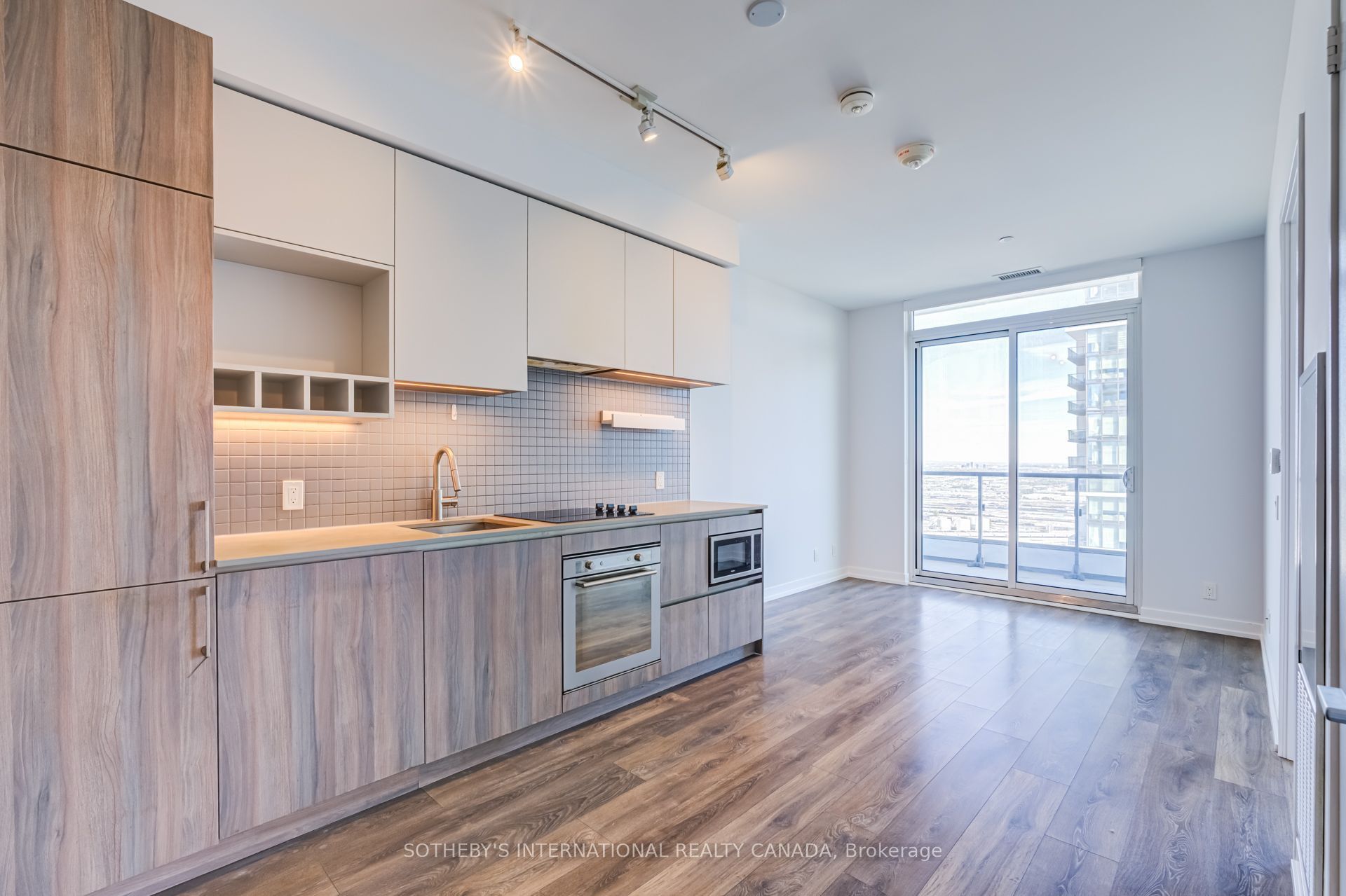 Unit 4505 - 950 Portage Parkway, Vaughan 2