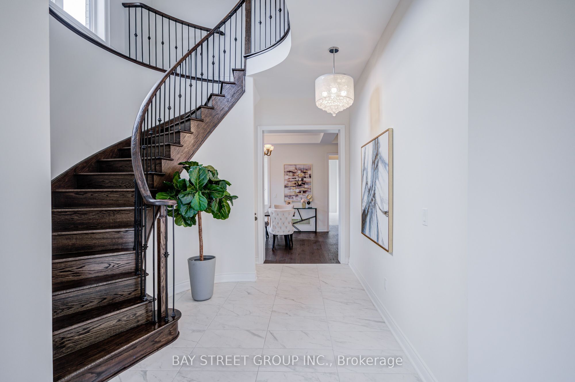 27 Hearthwood Gate, Whitchurch-Stouffville 5