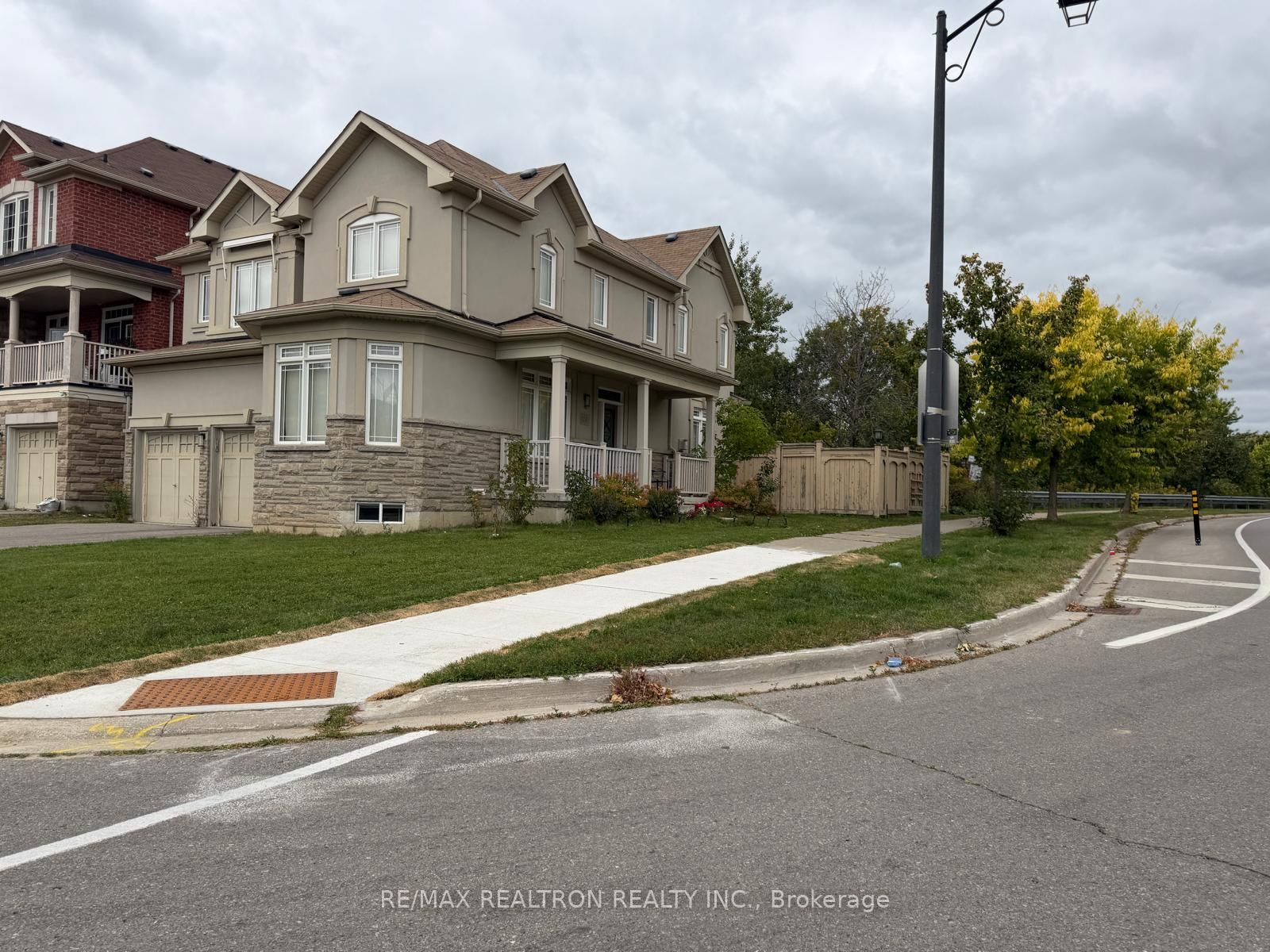 Unit Lower Level - 113B Timna Crescent, Vaughan 2