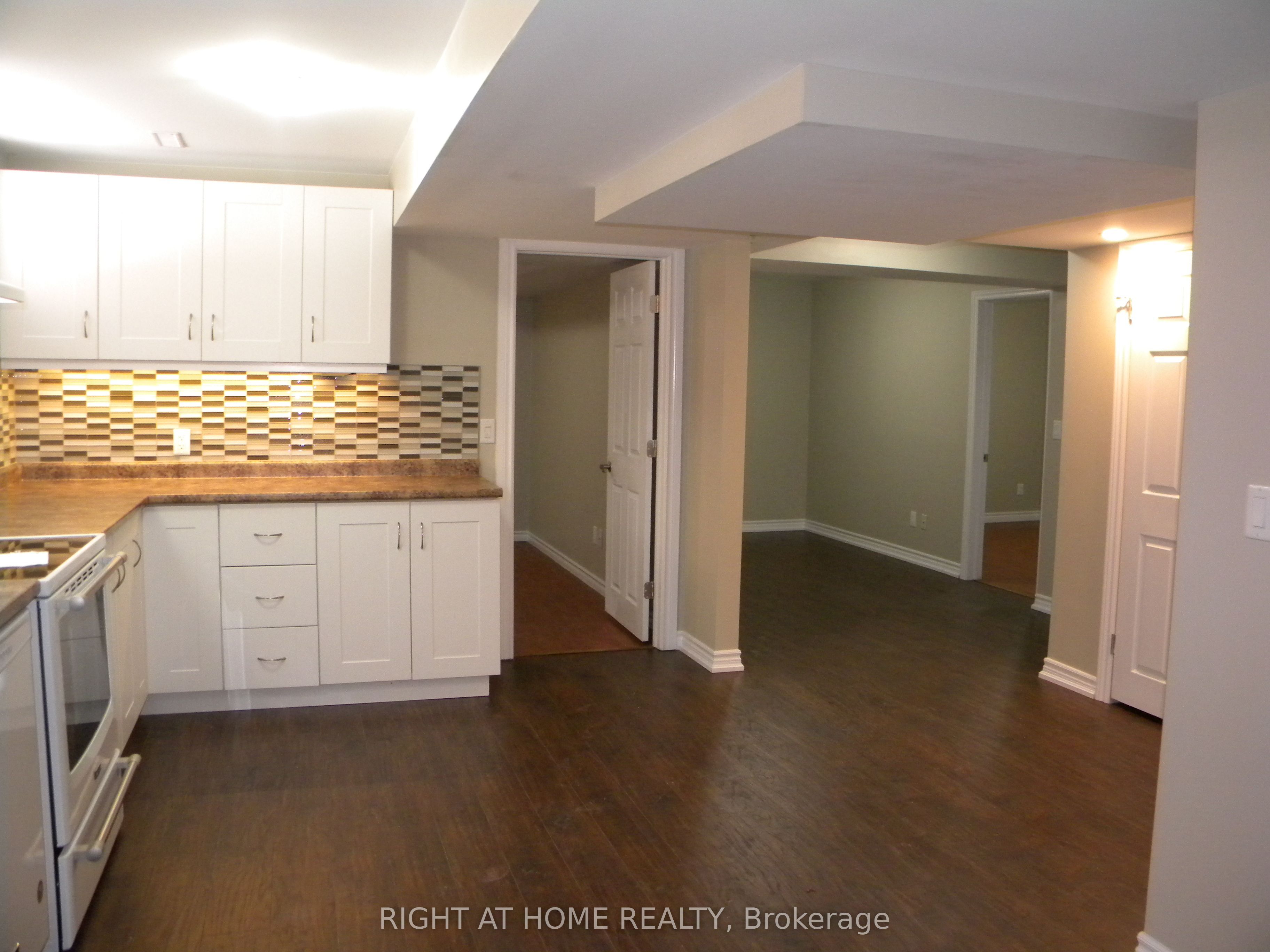 Unit B - 42 Westminster Circle, Barrie 5