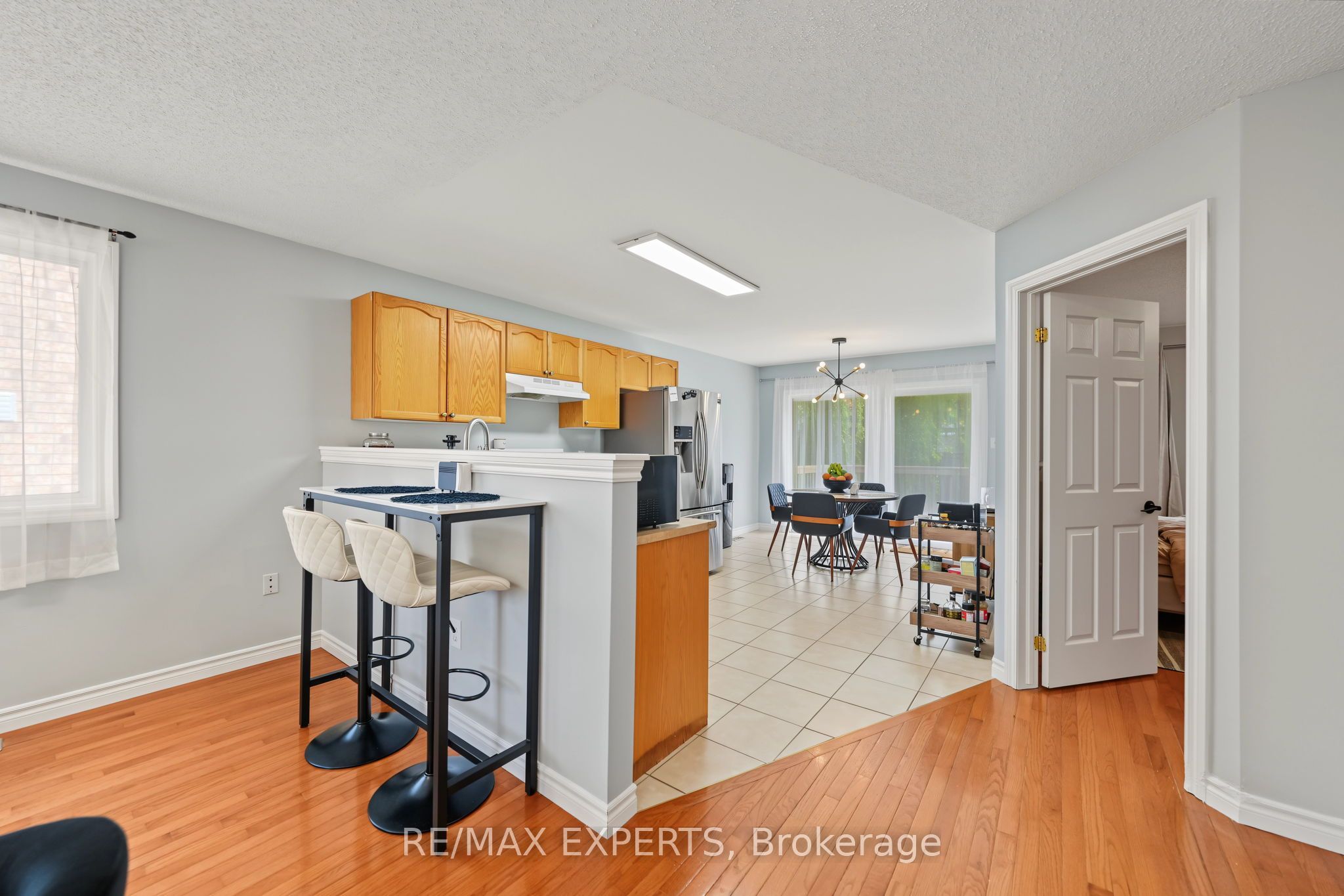 Unit Upper - 17 Michelle Drive, Barrie 5