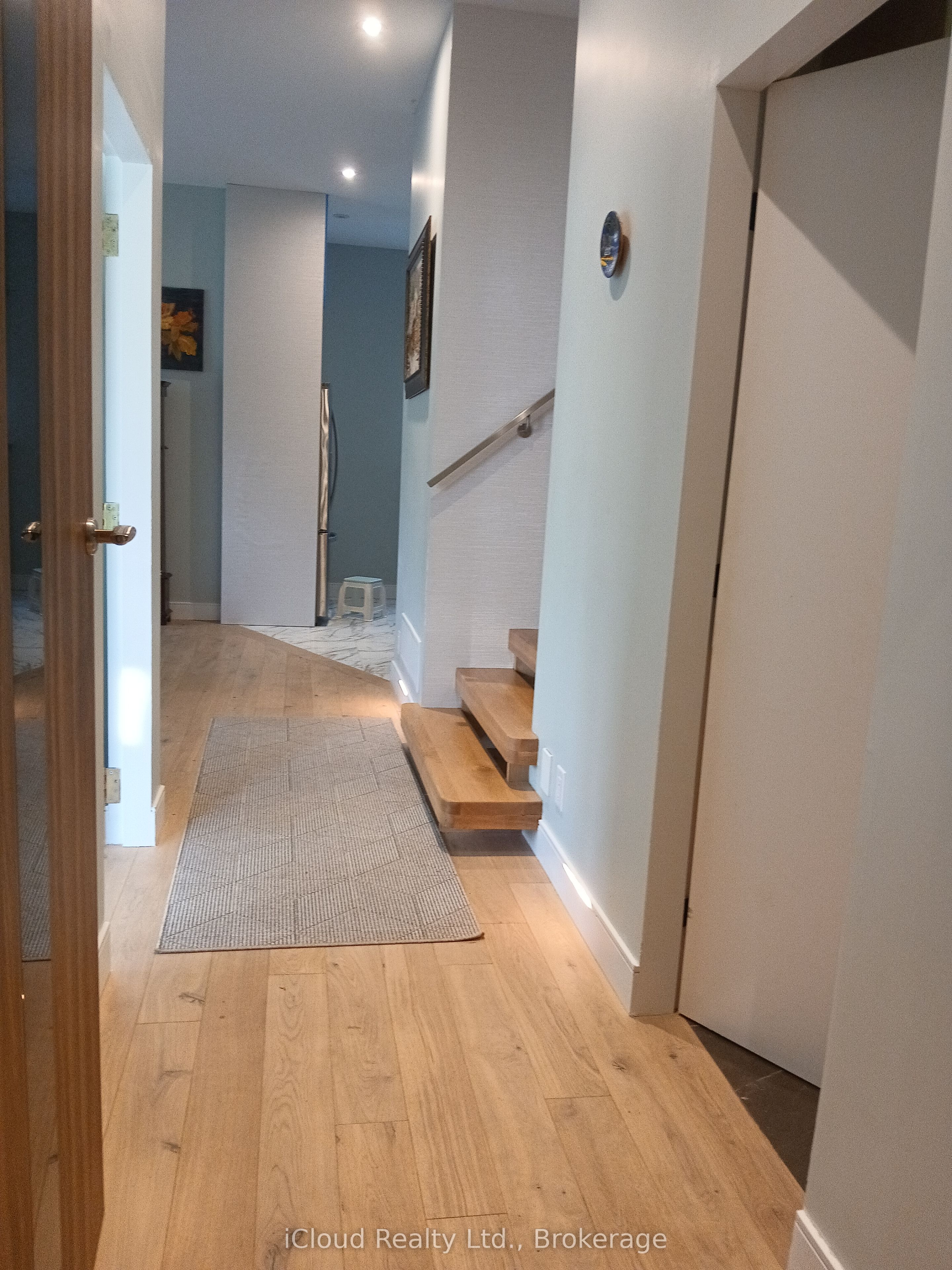 2216 Champlain Road, Tiny 5
