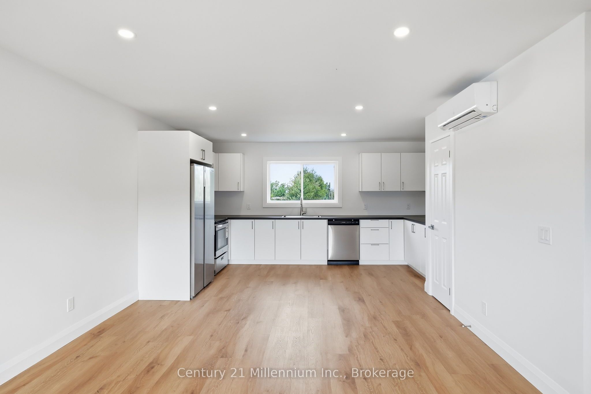 Unit 2 - 9592 BEACHWOOD Road, Collingwood 3