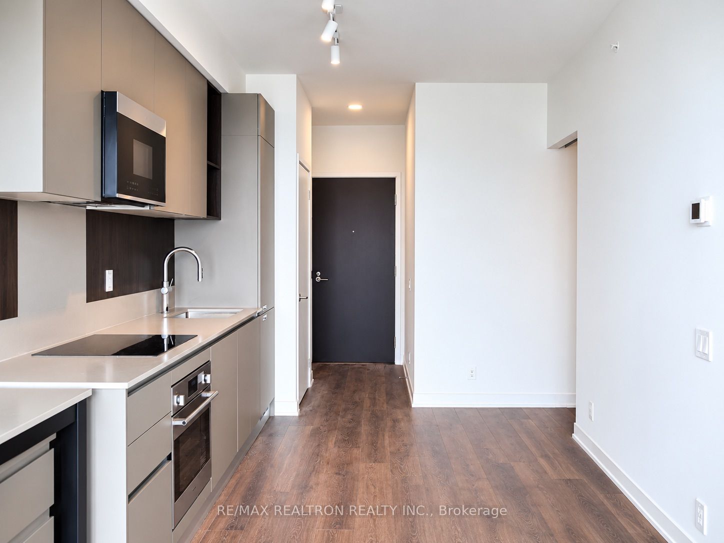 Unit 2903 - 39 Mary Street, Barrie 3