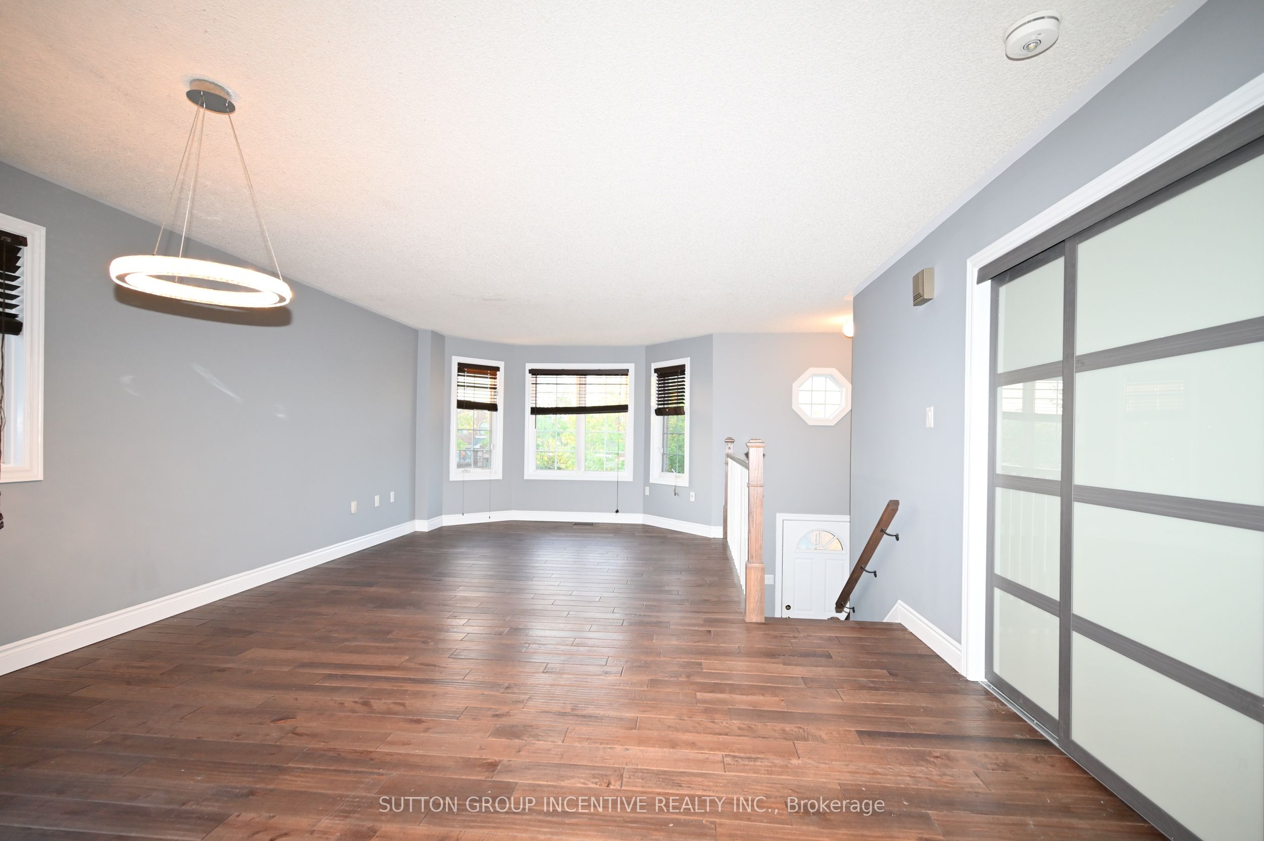 Unit UPPER - 39 JONES Drive, Barrie 3