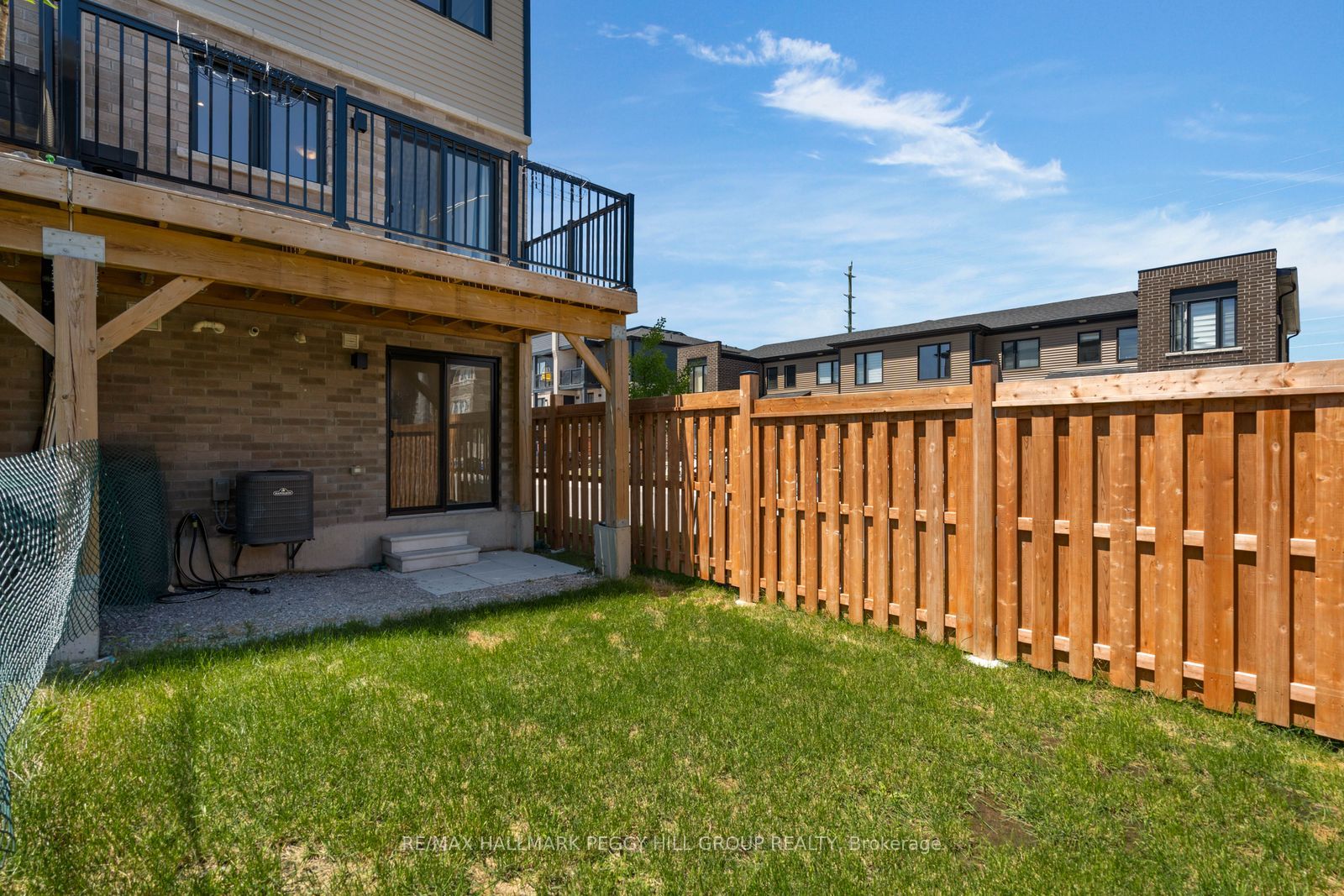 30 Pumpkin Corner Crescent, Barrie 2